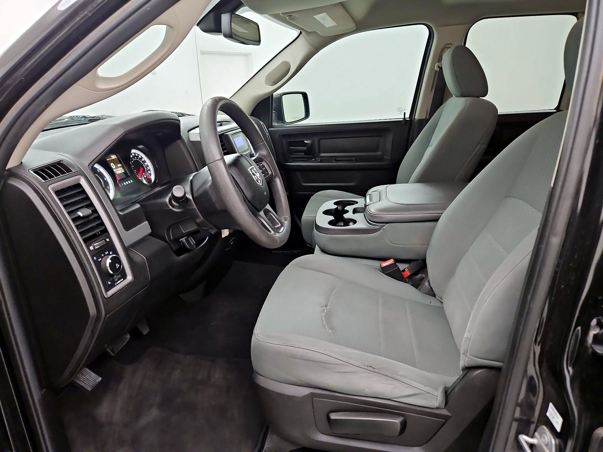 Thumbnail: 2019 RAM 1500 Classic - 11