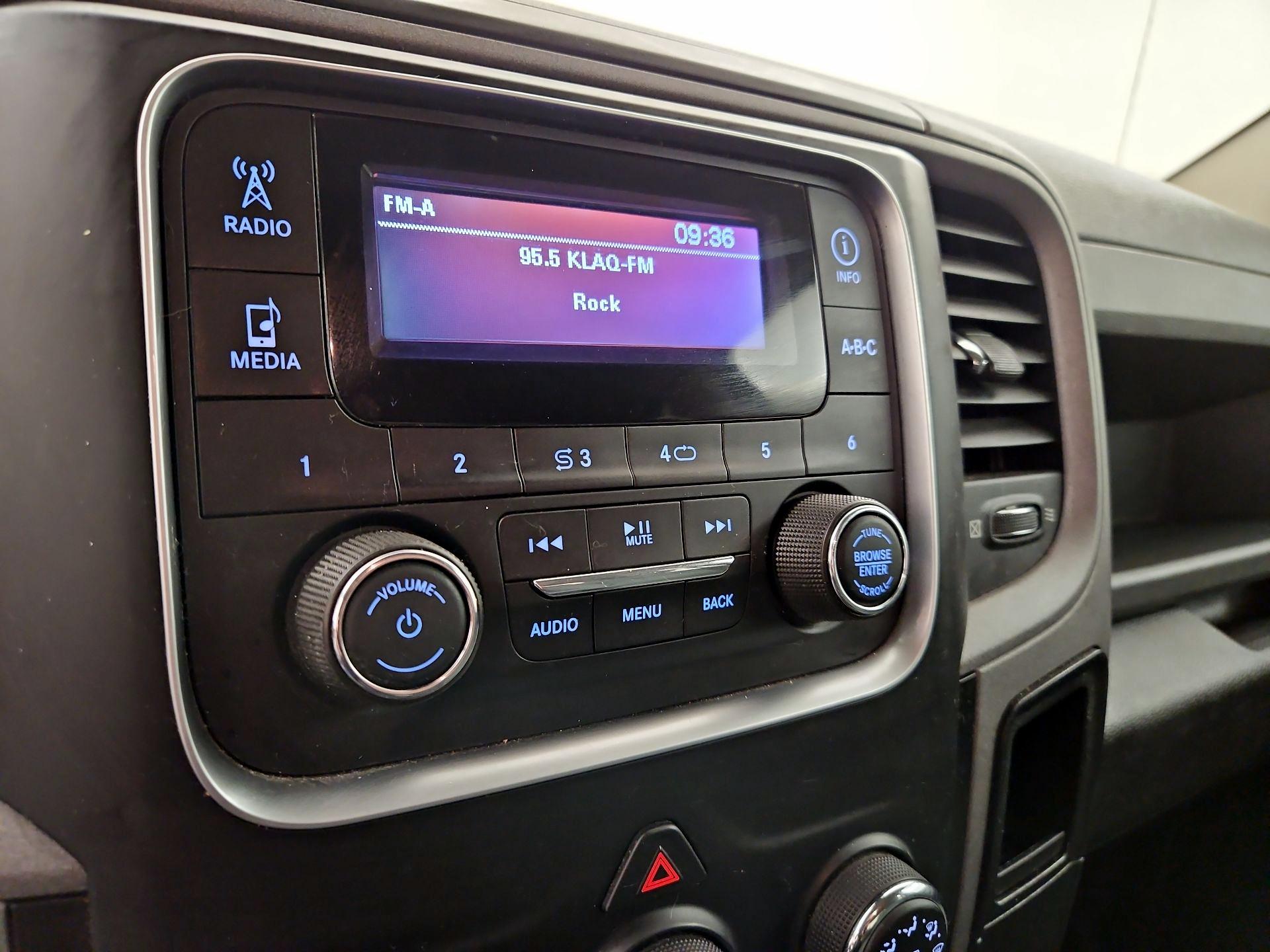 Thumbnail: 2019 RAM 1500 Classic - 15