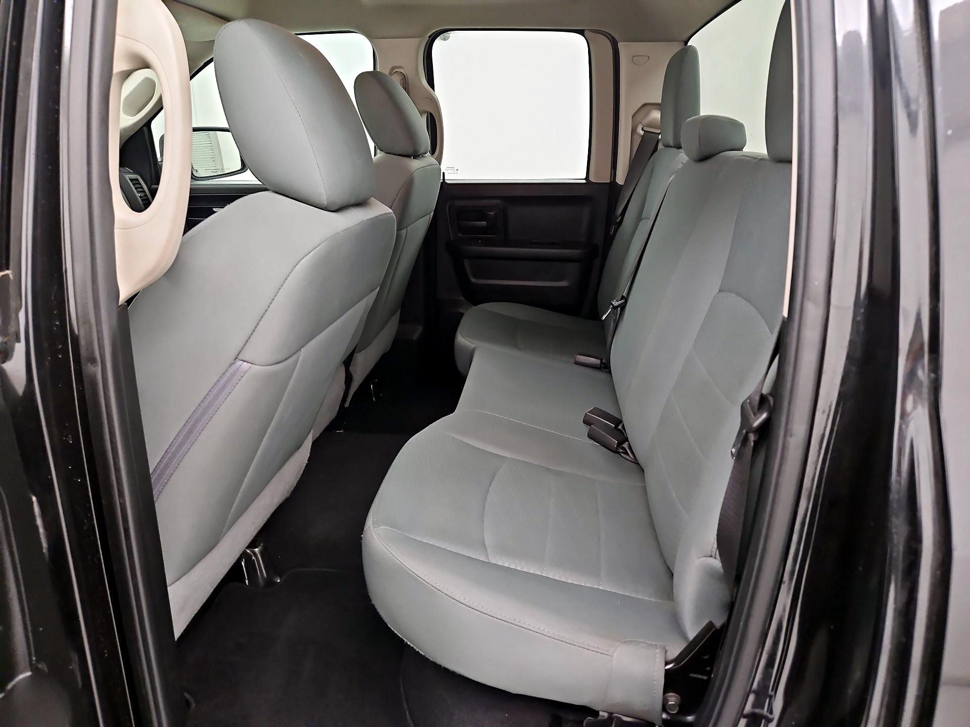 Thumbnail: 2019 RAM 1500 Classic - 18