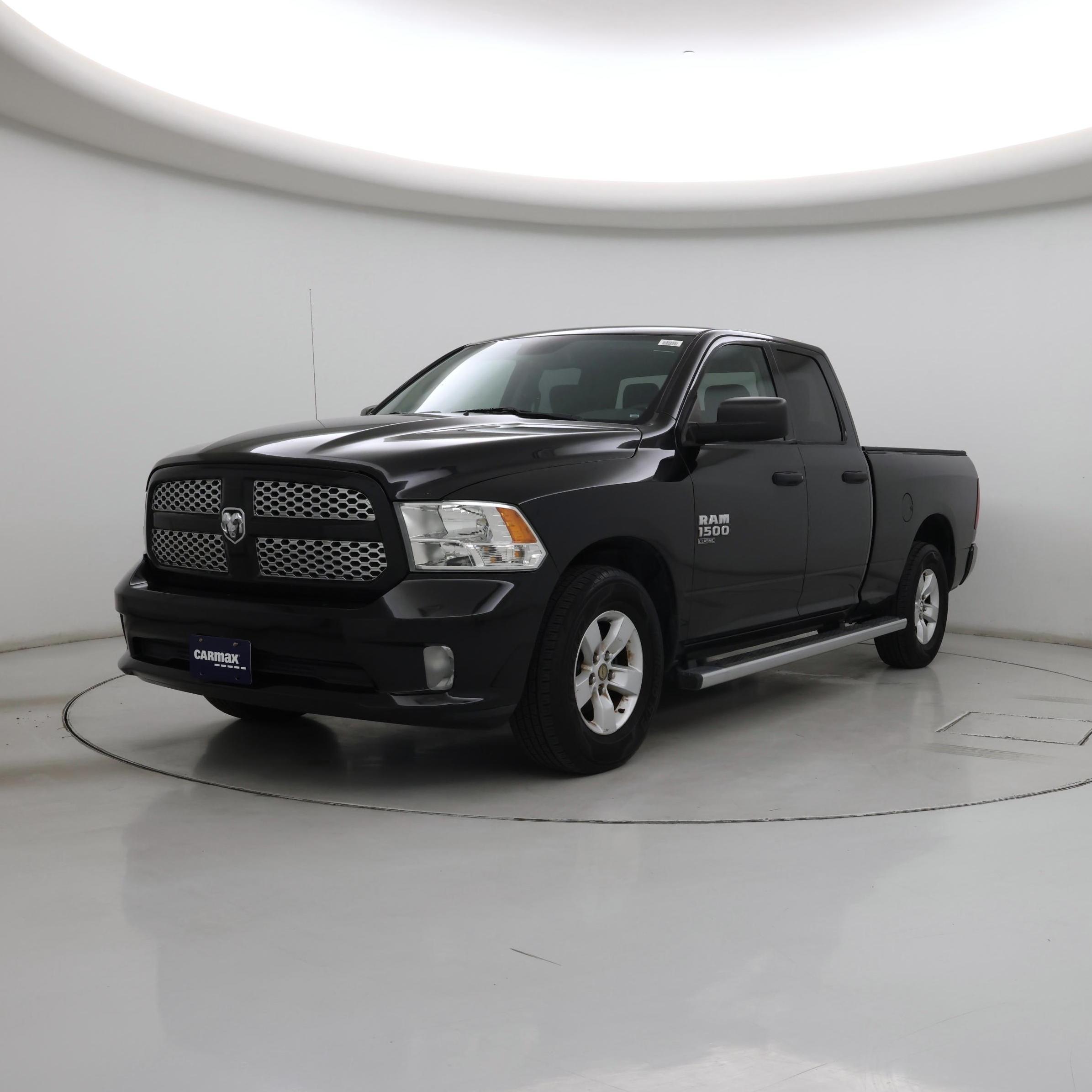 Thumbnail: 2019 RAM 1500 Classic - 4