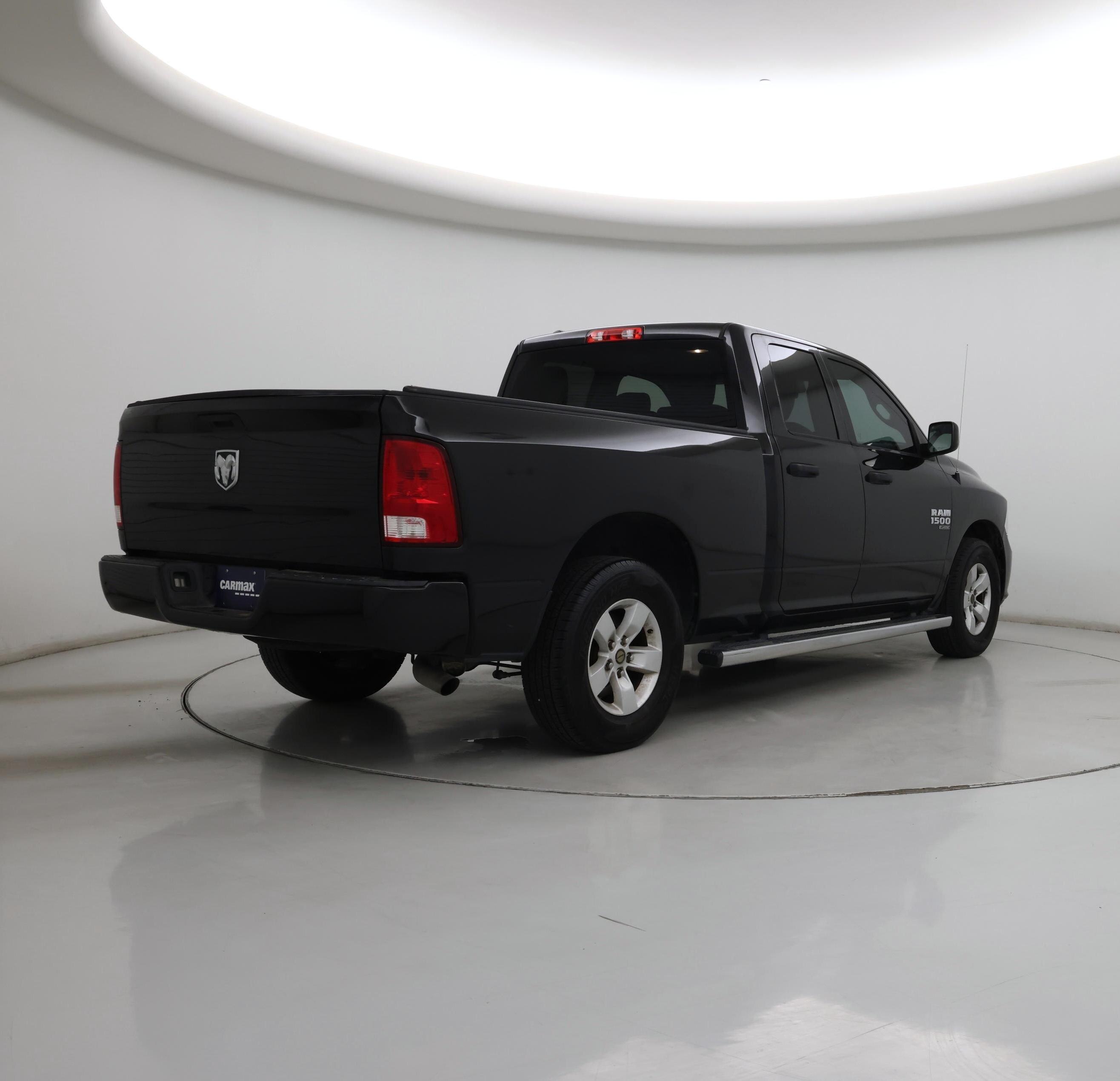 Thumbnail: 2019 RAM 1500 Classic - 8