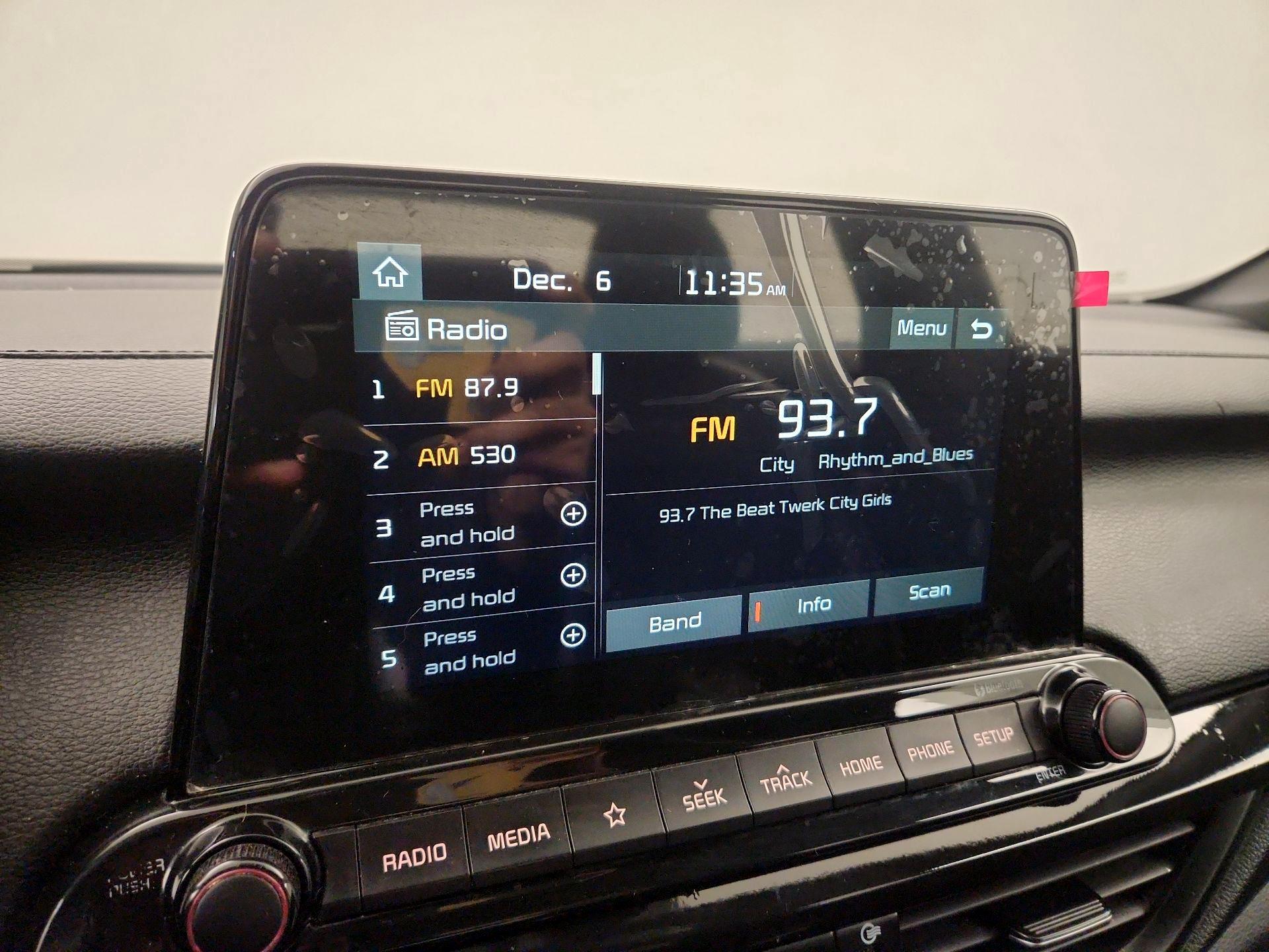 Thumbnail: 2020 Kia Forte - 15