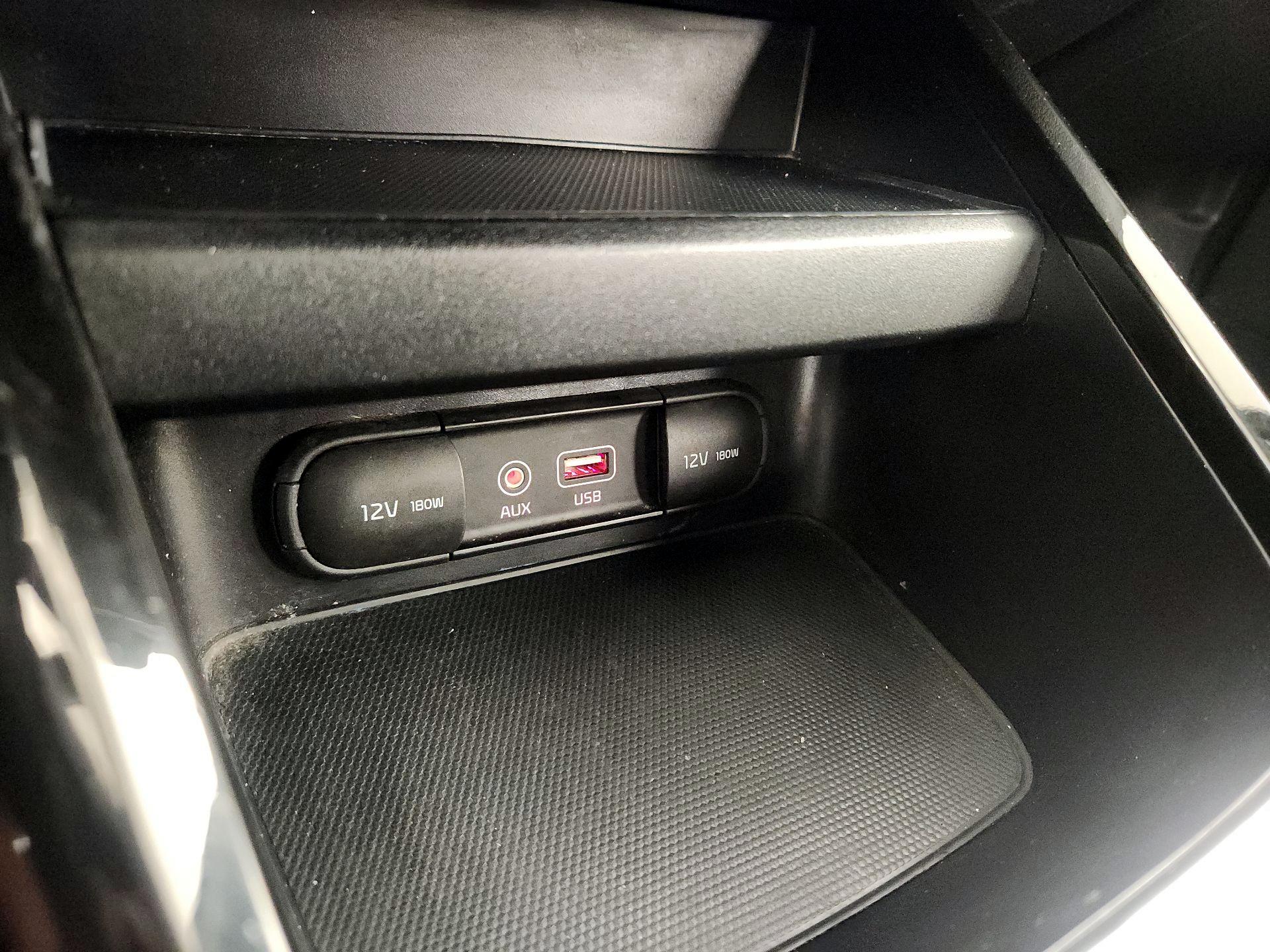 Thumbnail: 2020 Kia Forte - 18