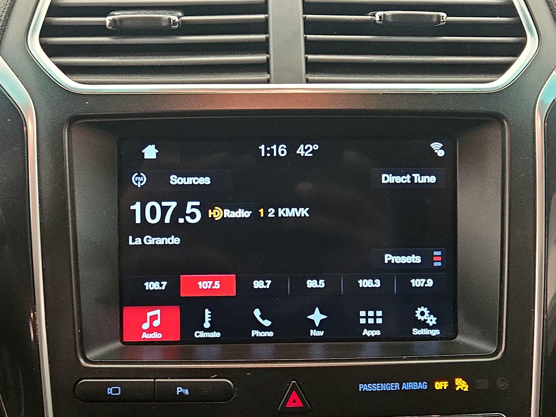 Thumbnail: 2017 Ford Explorer - 16