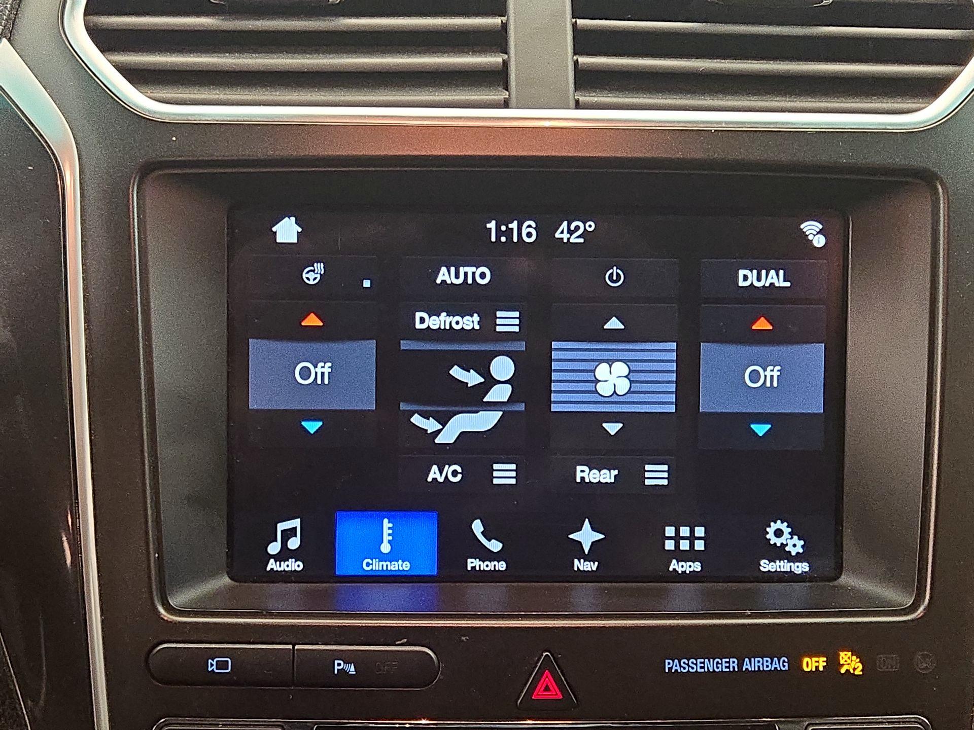 Thumbnail: 2017 Ford Explorer - 17