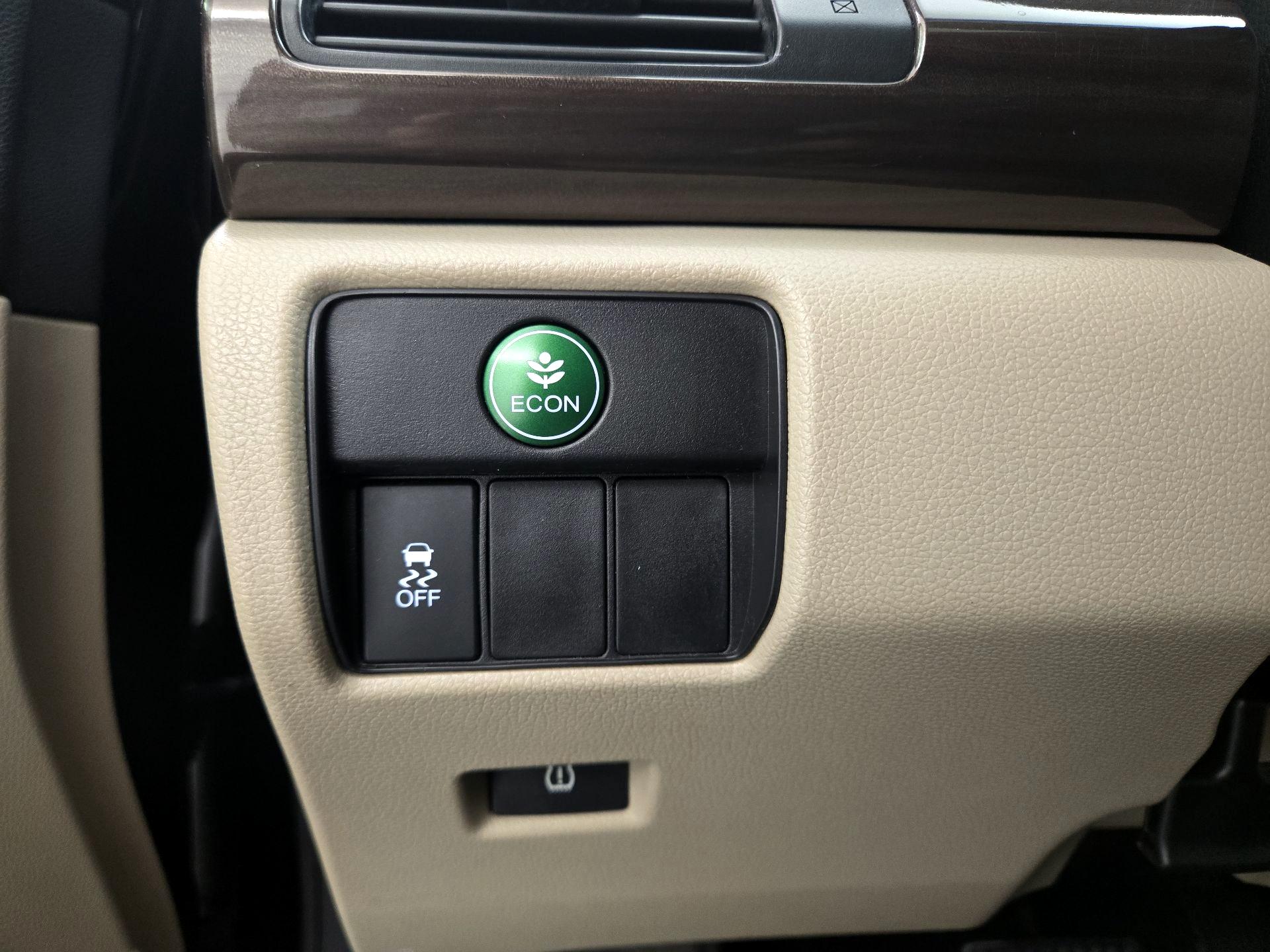 Thumbnail: 2017 Honda Accord - 13