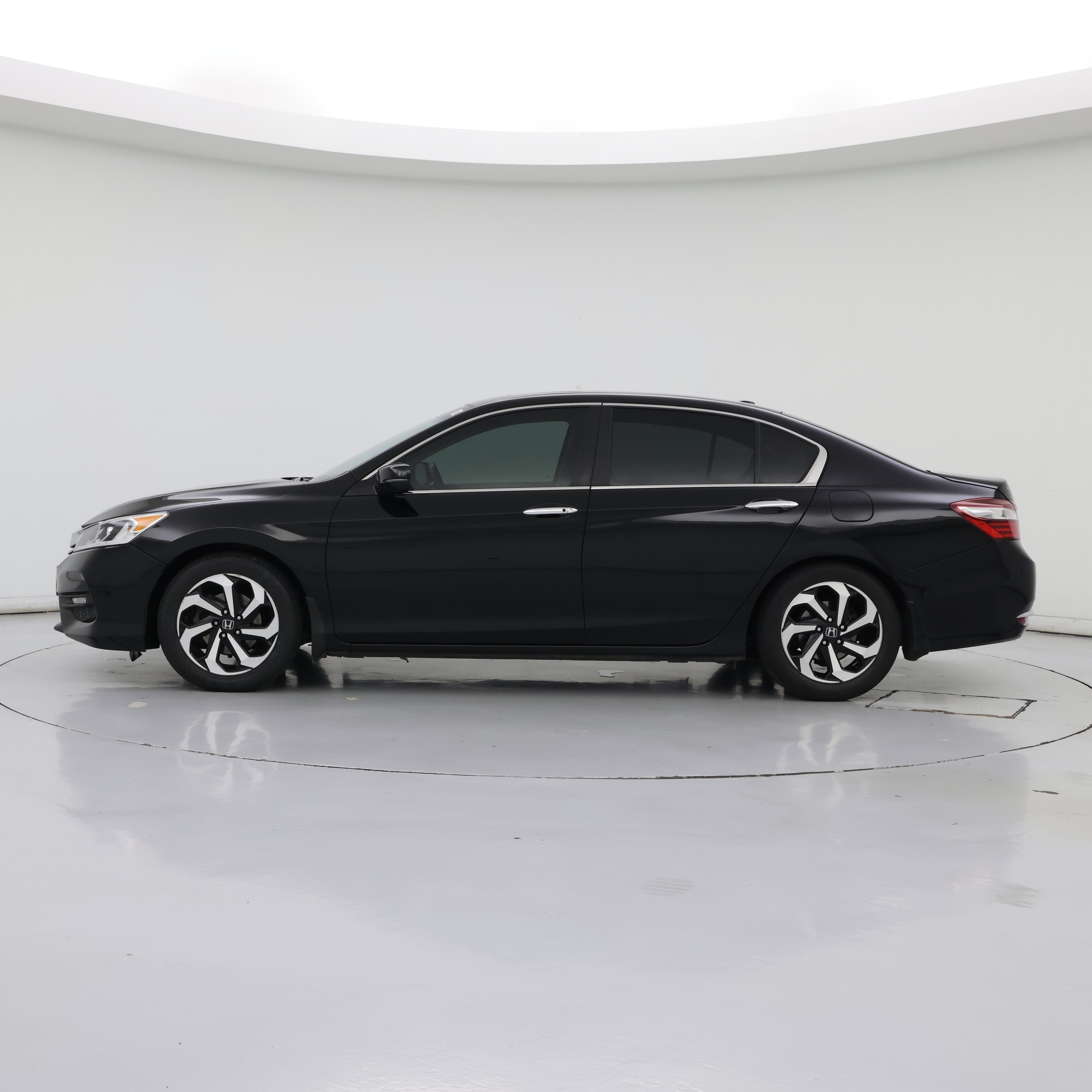 Thumbnail: 2017 Honda Accord - 3