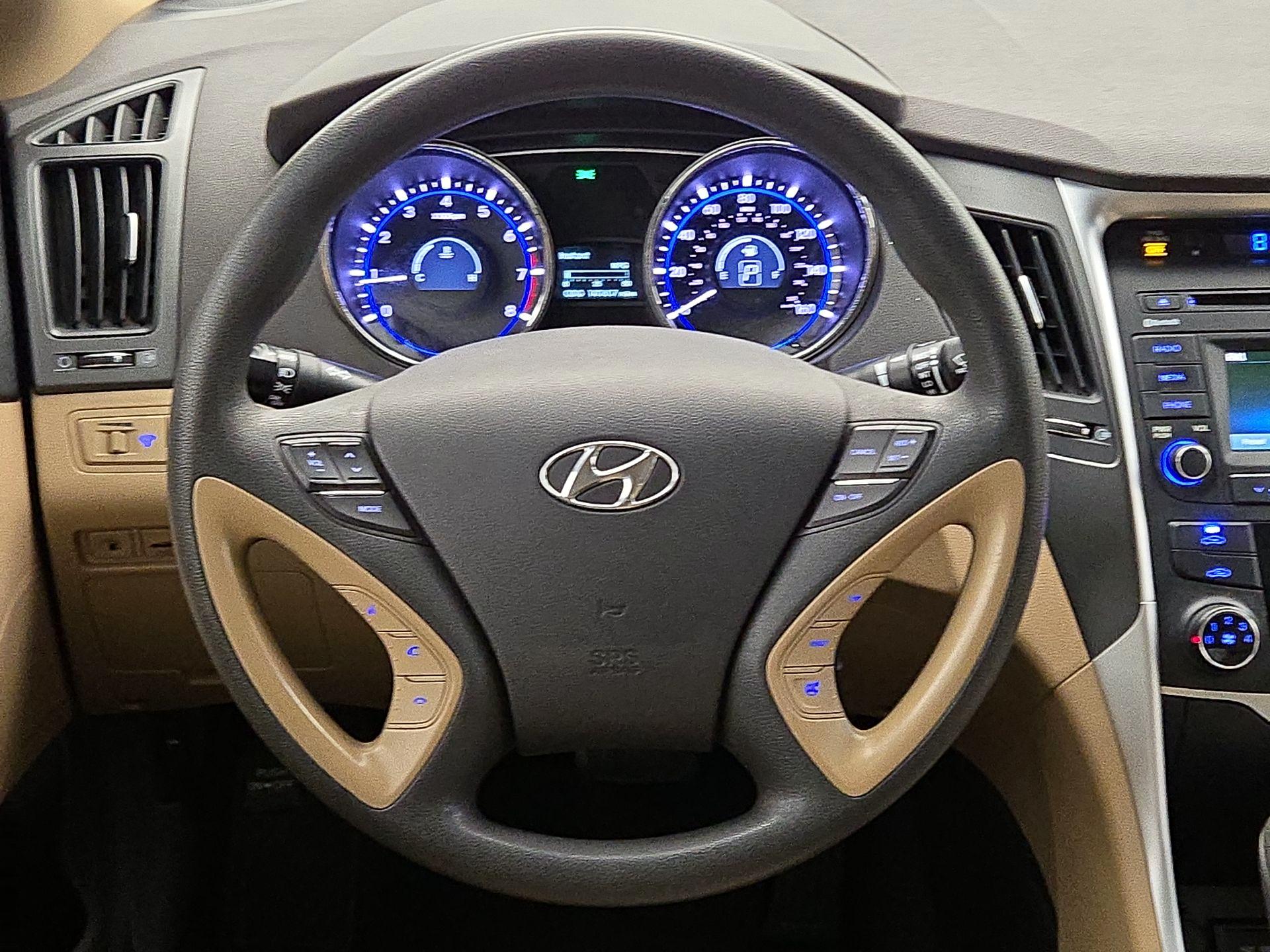 Thumbnail: 2014 Hyundai Sonata - 10