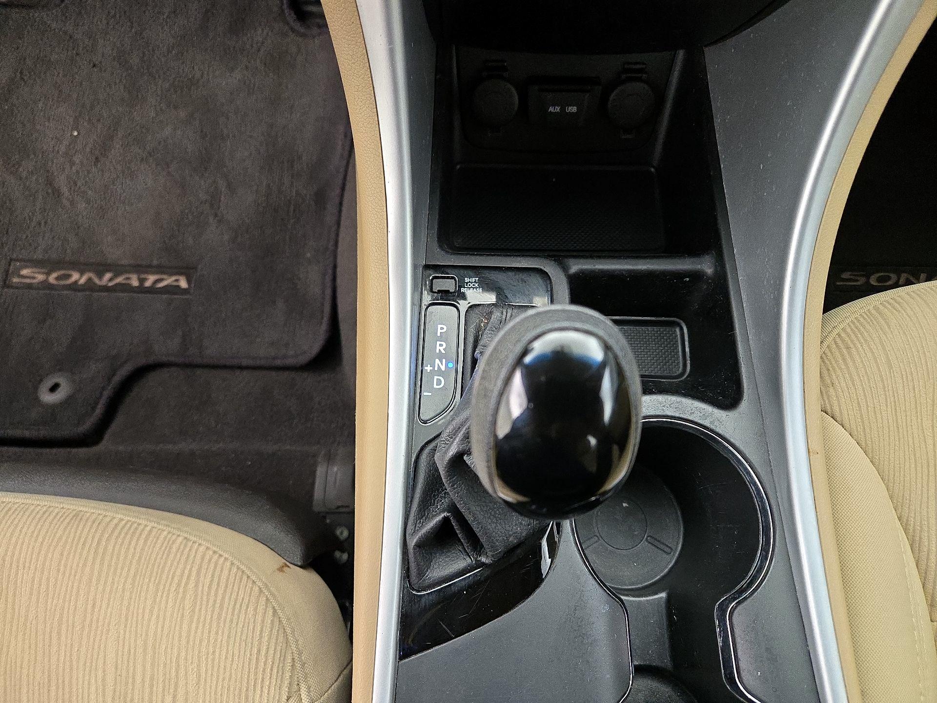 Thumbnail: 2014 Hyundai Sonata - 17