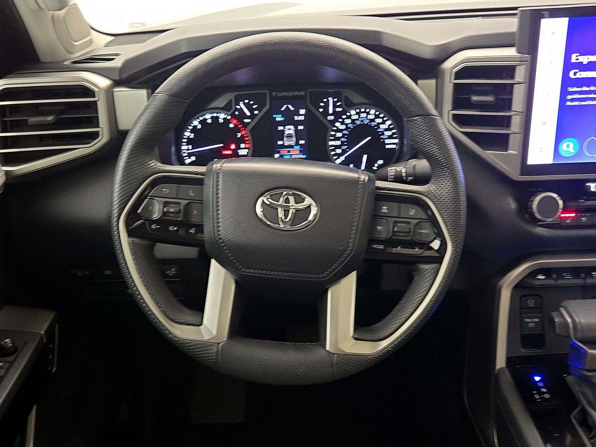 Thumbnail: 2022 Toyota Tundra - 10