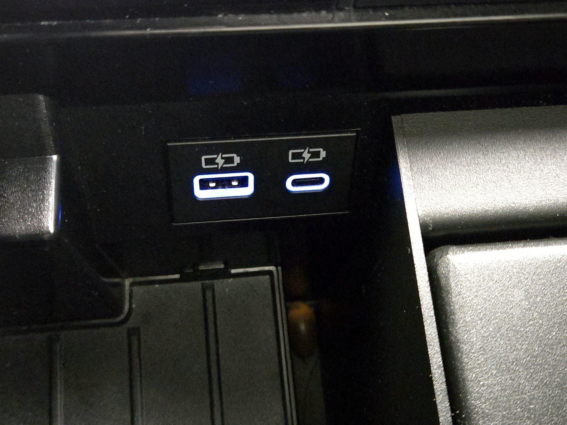 Thumbnail: 2022 Toyota Tundra - 18