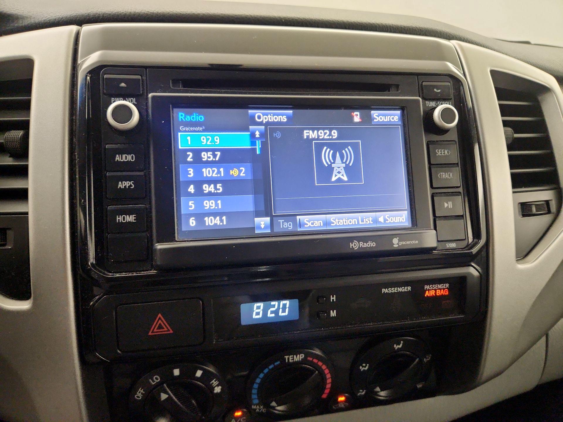 Thumbnail: 2014 Toyota Tacoma - 15