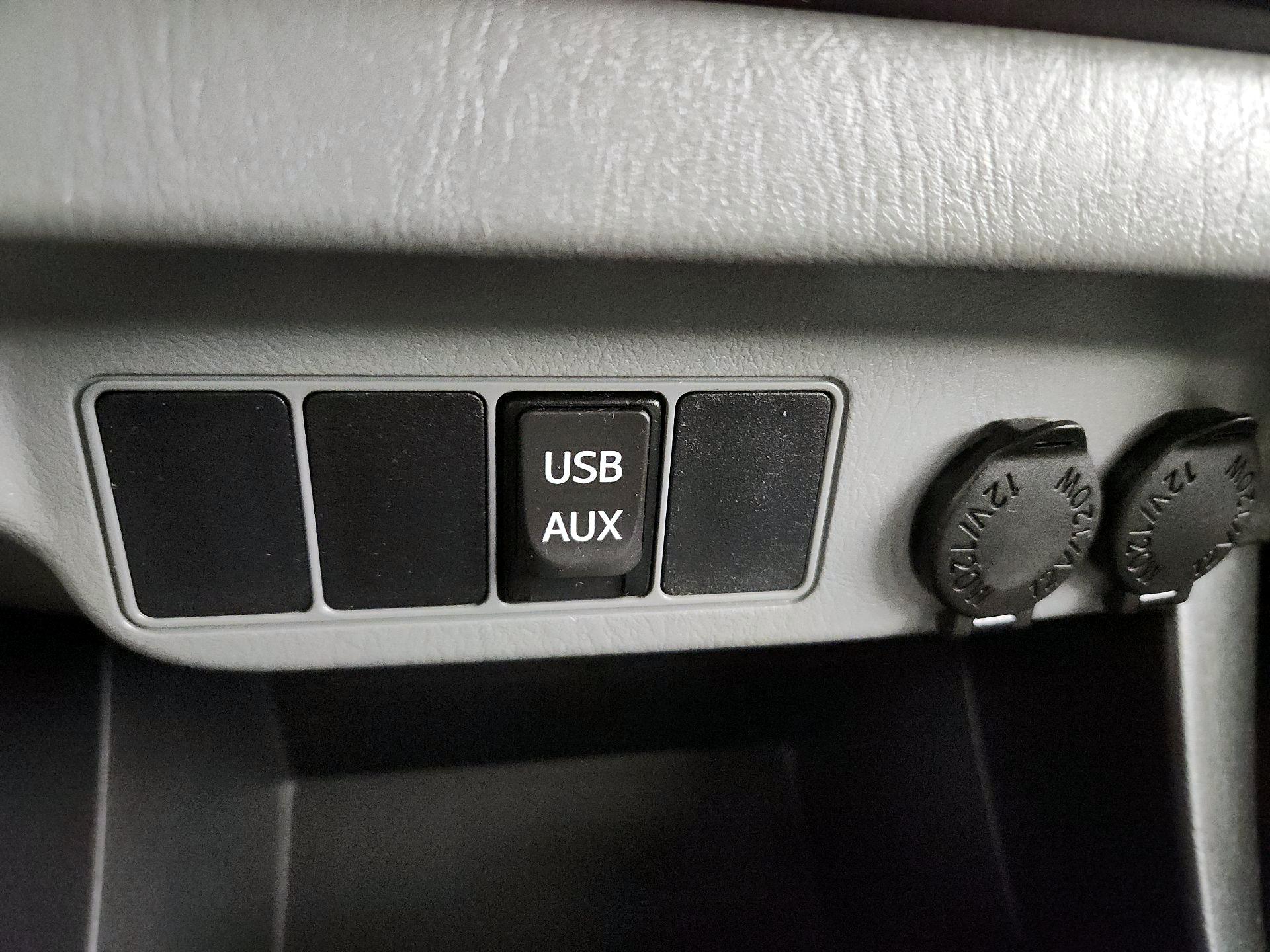 Thumbnail: 2014 Toyota Tacoma - 18