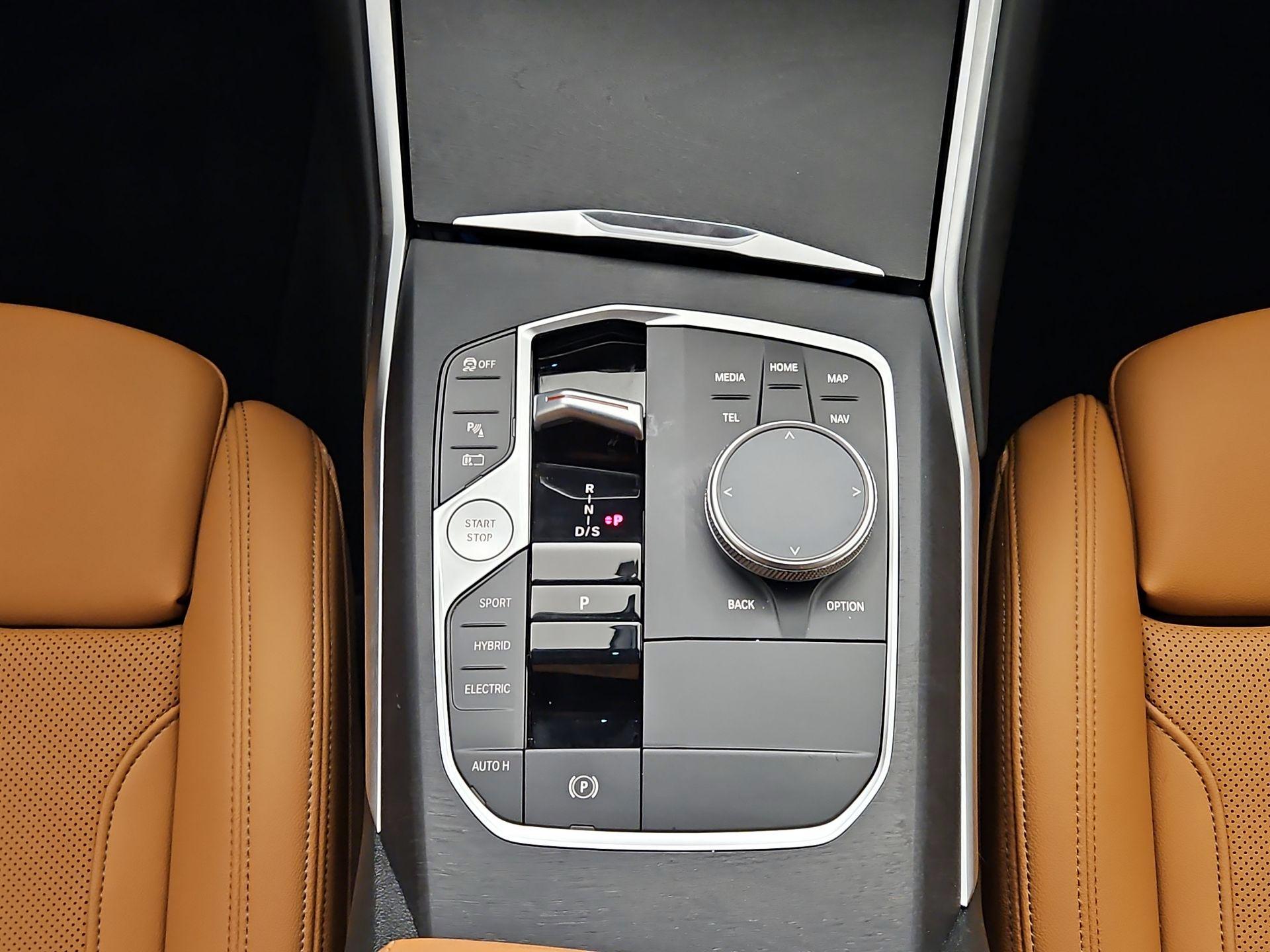 Thumbnail: 2024 BMW 3 Series - 18