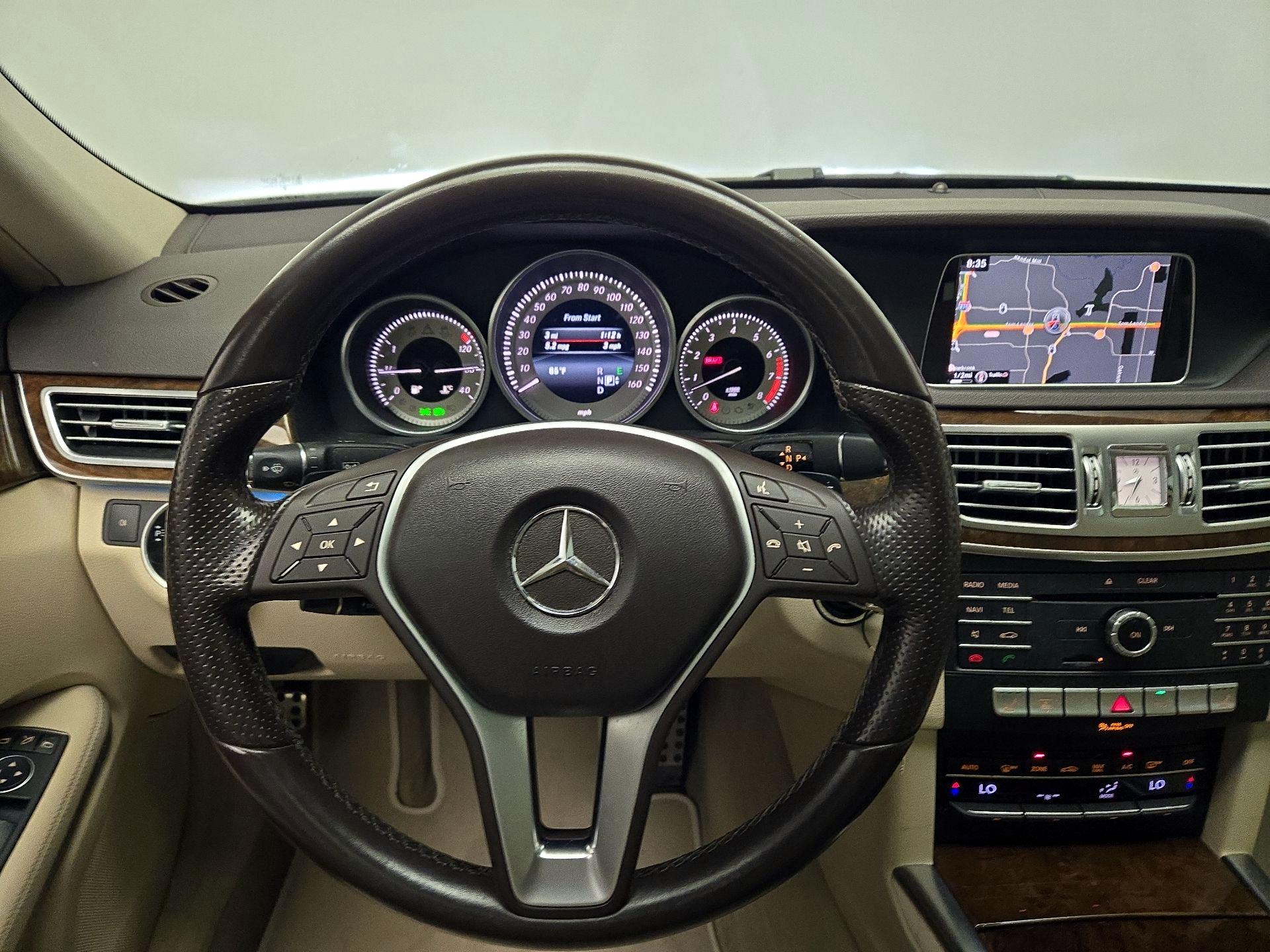 Thumbnail: 2016 Mercedes-Benz E-Class - 10