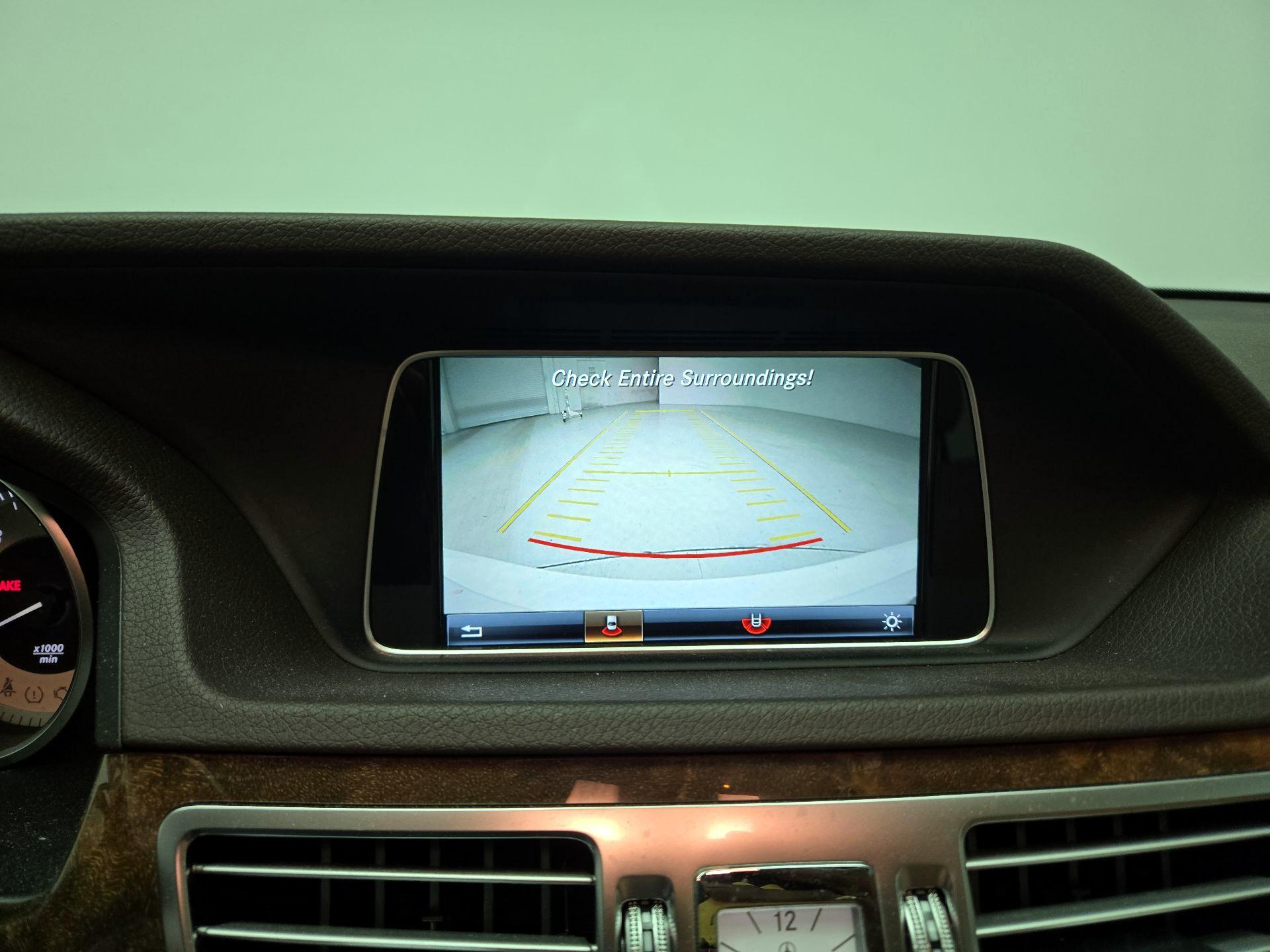 Thumbnail: 2016 Mercedes-Benz E-Class - 15