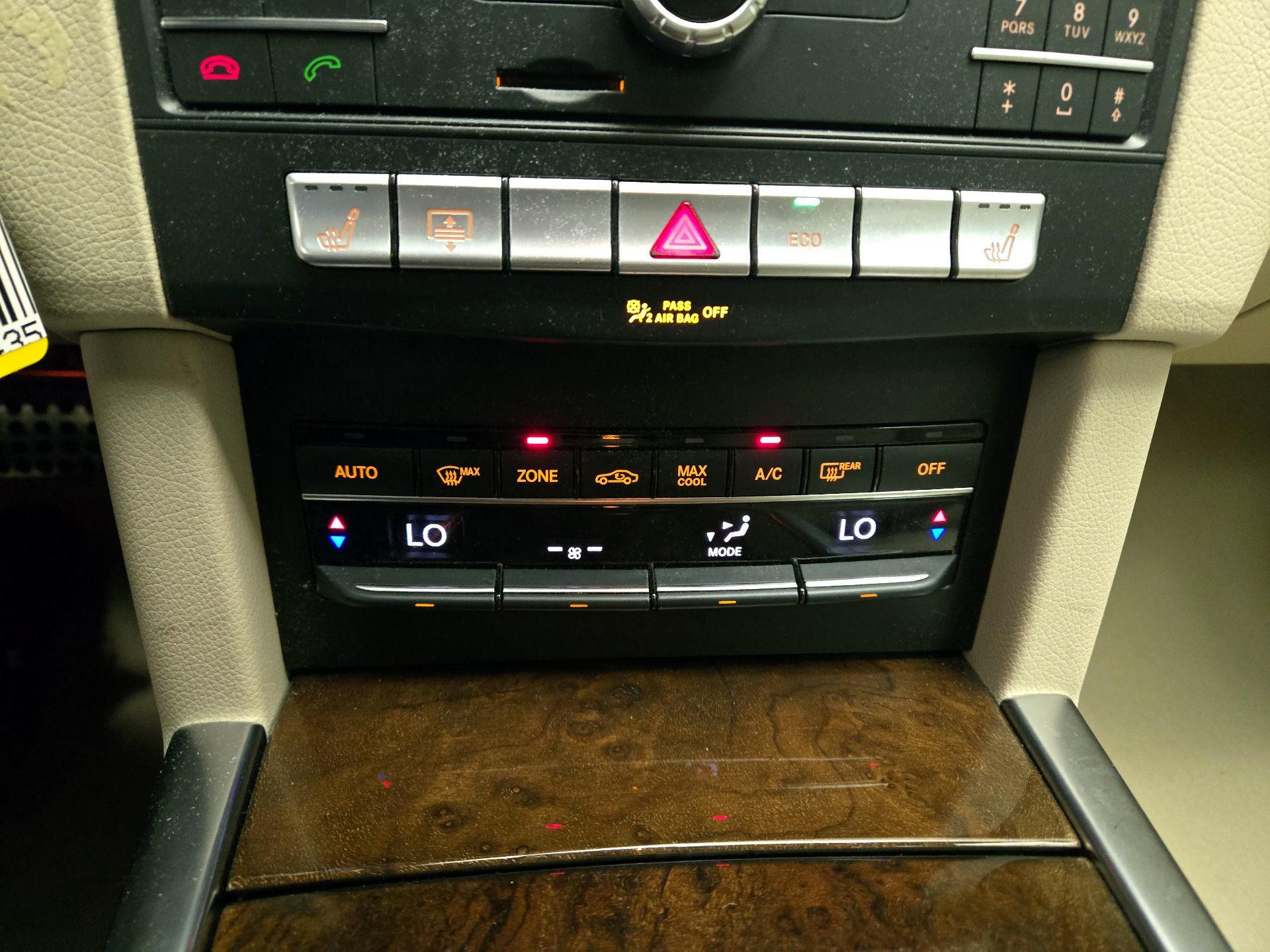 Thumbnail: 2016 Mercedes-Benz E-Class - 17