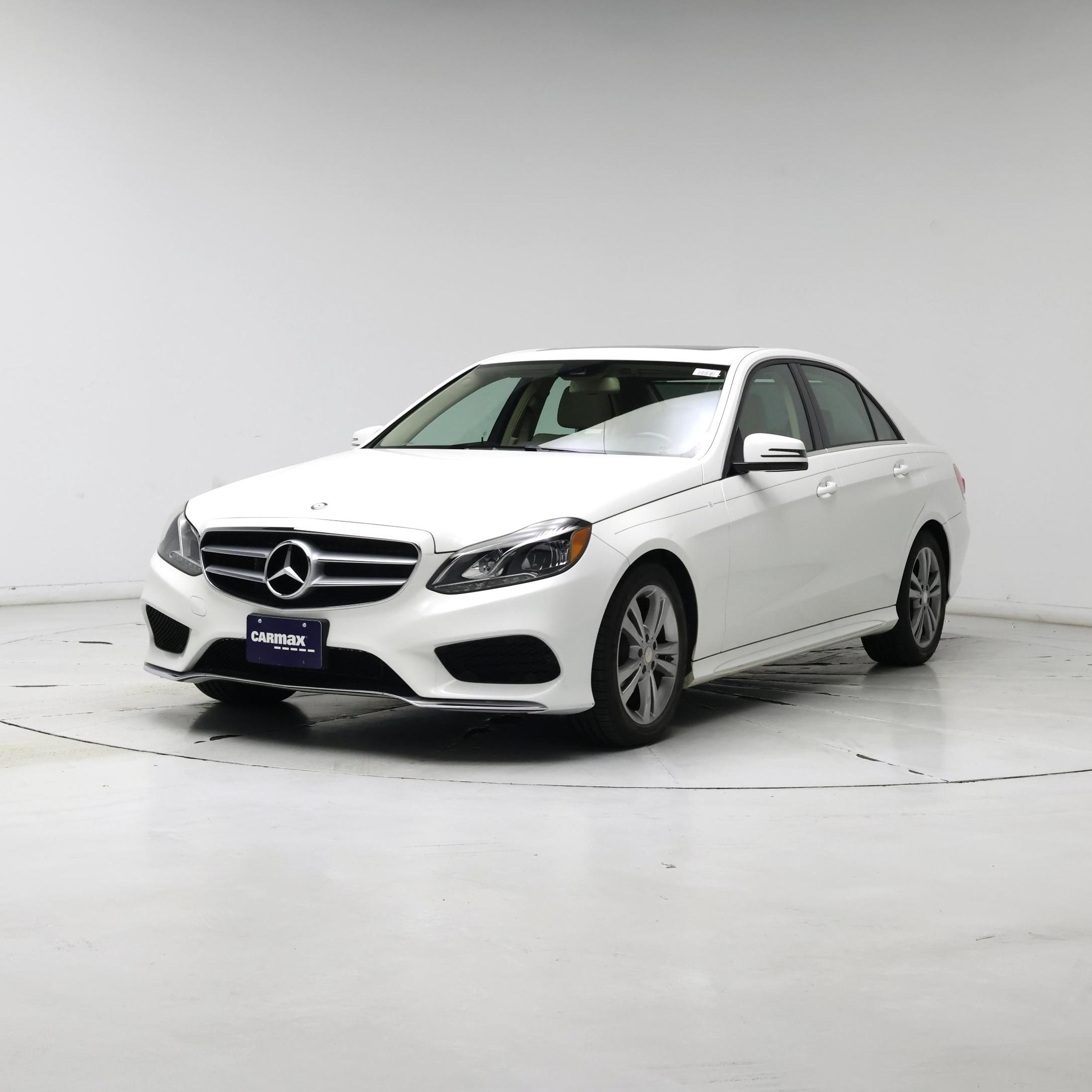 Thumbnail: 2016 Mercedes-Benz E-Class - 4