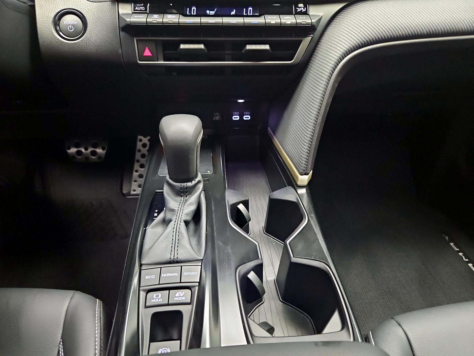 Thumbnail: 2025 Toyota Camry - 16