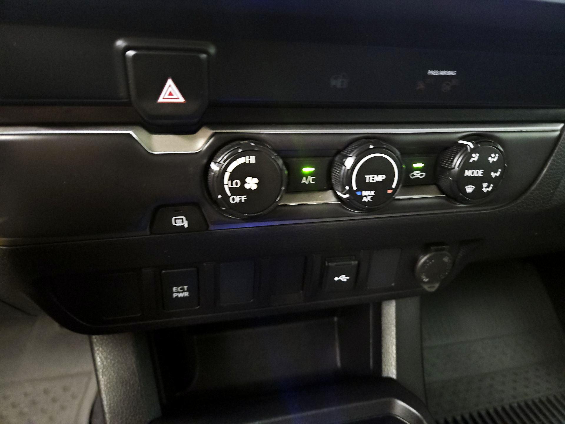 Thumbnail: 2022 Toyota Tacoma - 16