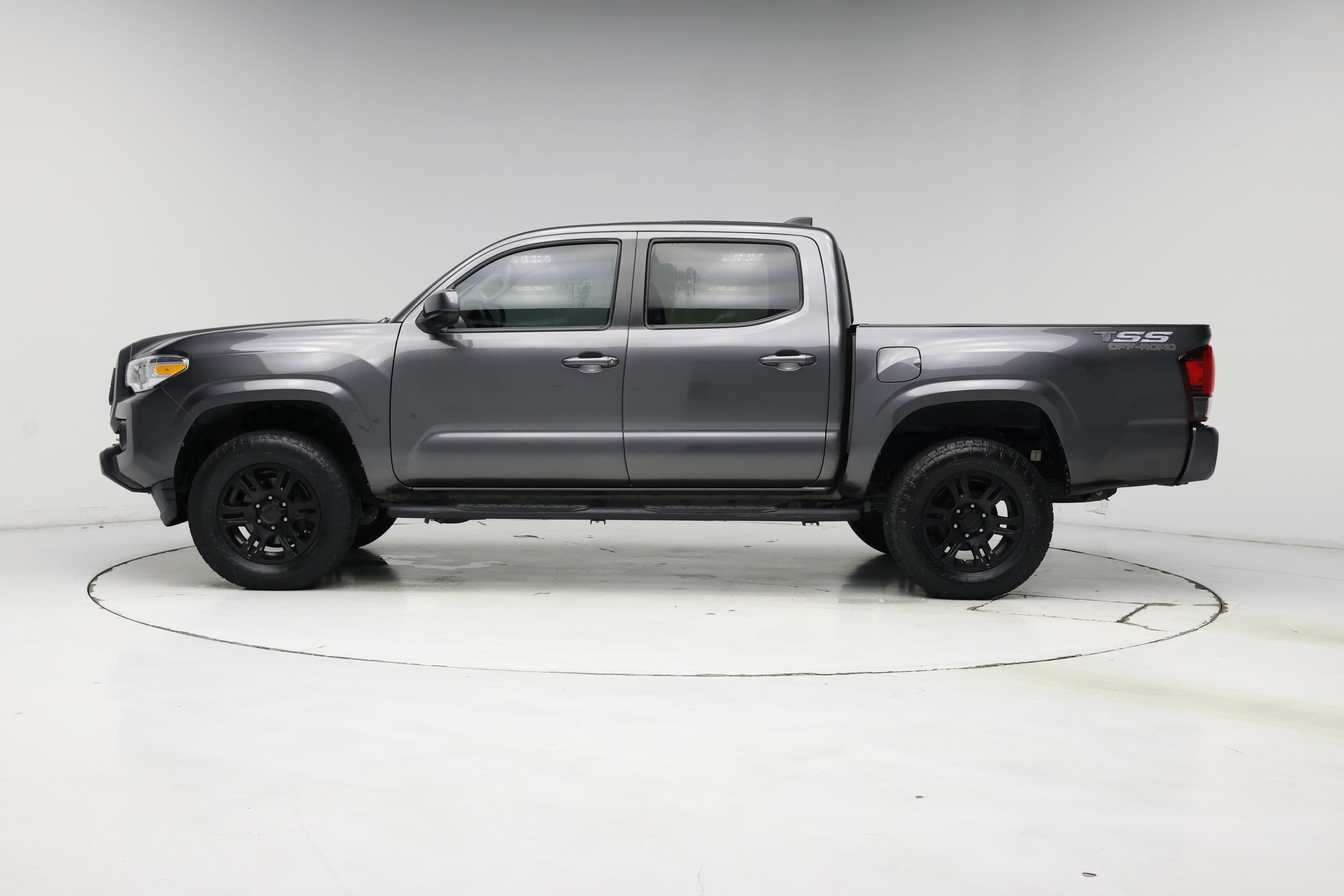 Thumbnail: 2022 Toyota Tacoma - 3