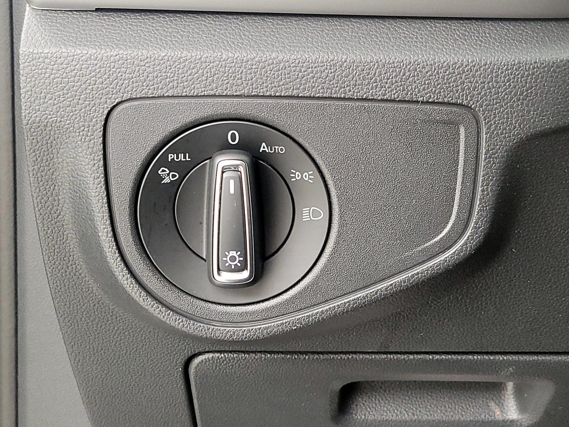 Thumbnail: 2023 Volkswagen Atlas - 13