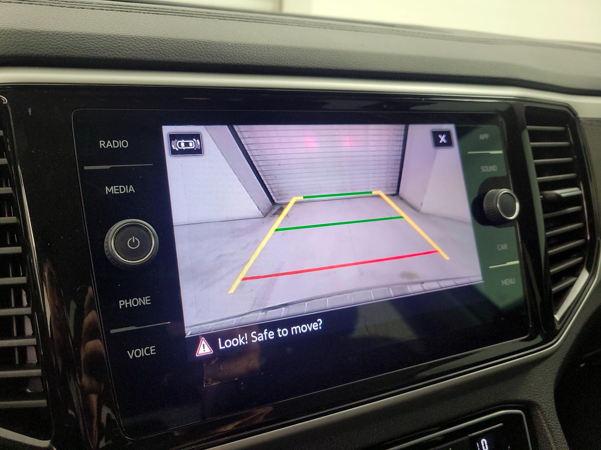 Thumbnail: 2023 Volkswagen Atlas - 14