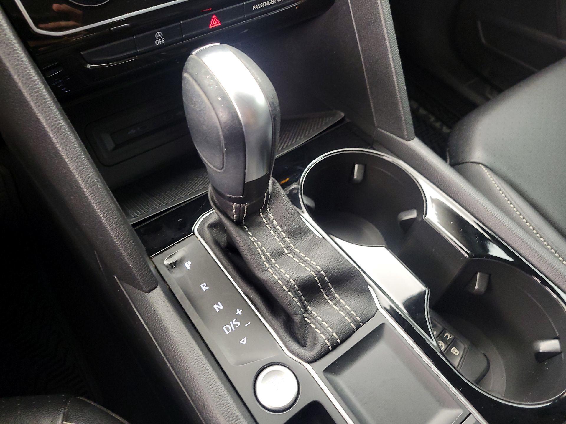 Thumbnail: 2023 Volkswagen Atlas - 17