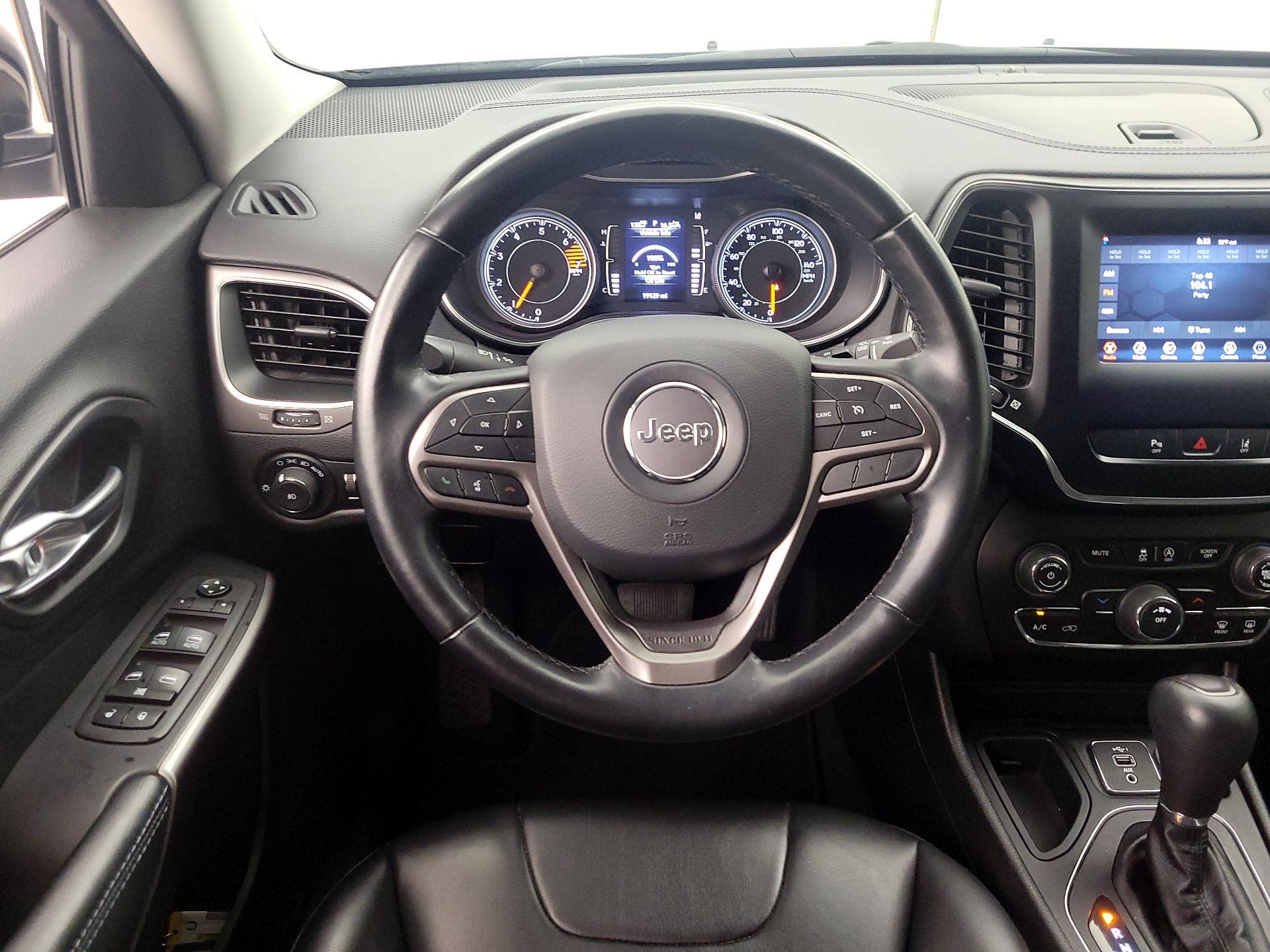 Thumbnail: 2021 Jeep Cherokee - 10