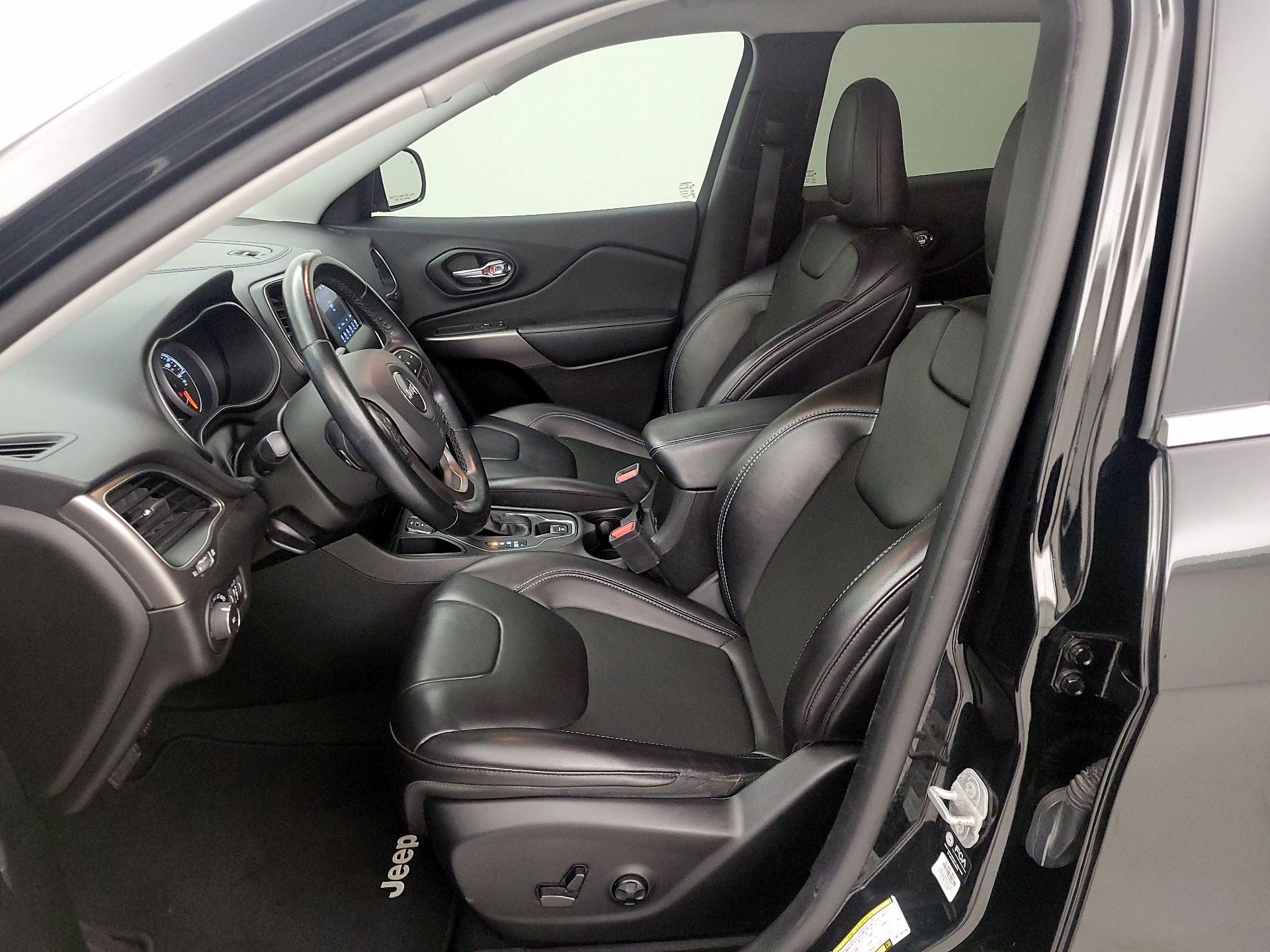 Thumbnail: 2021 Jeep Cherokee - 11