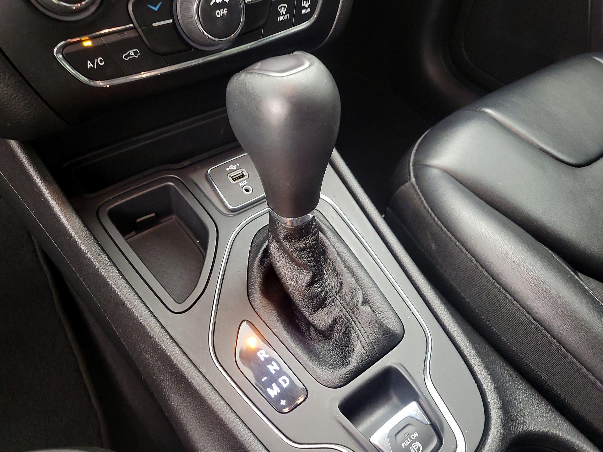 Thumbnail: 2021 Jeep Cherokee - 17