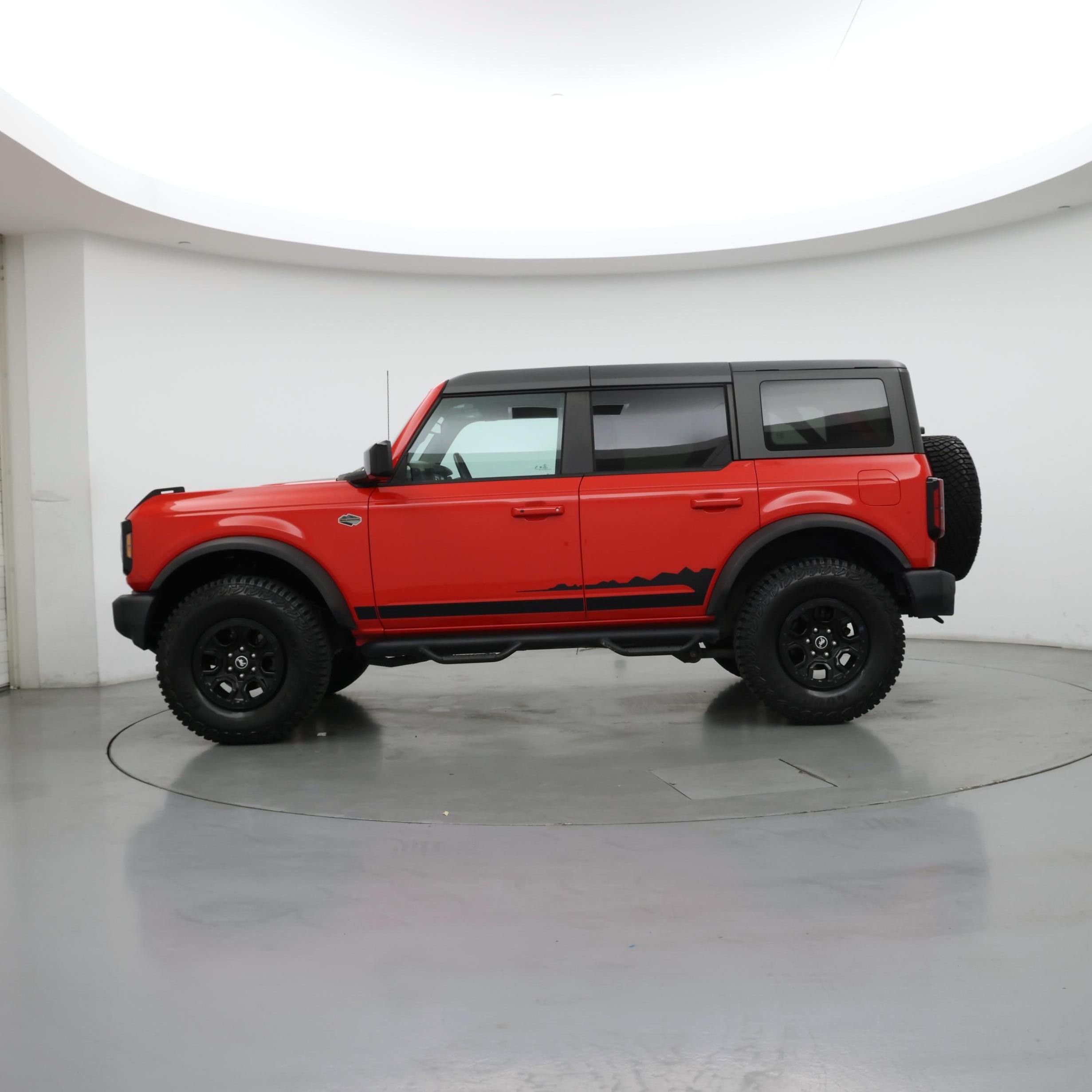 Thumbnail: 2021 Ford Bronco - 3