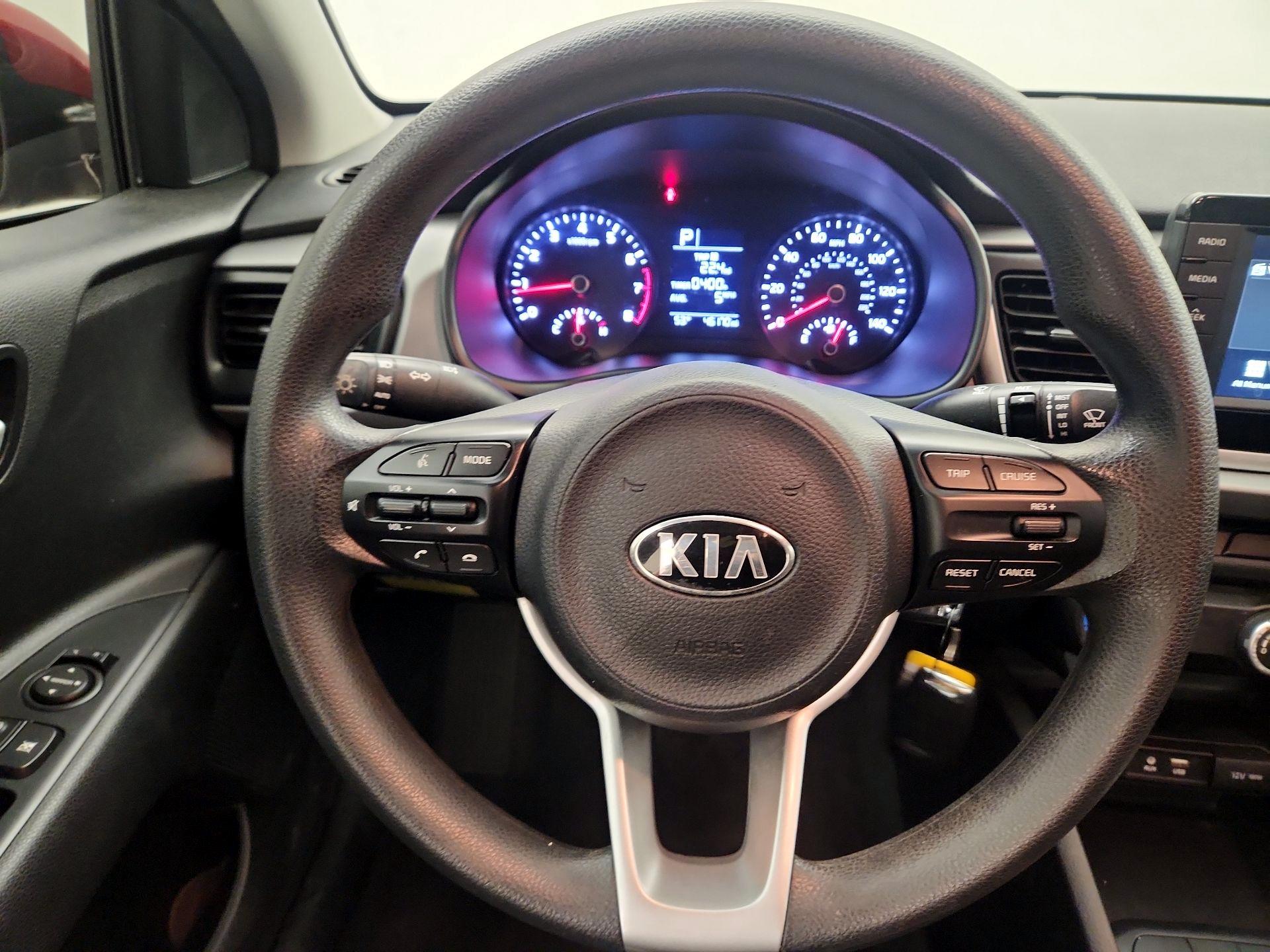 Thumbnail: 2020 Kia Rio - 10