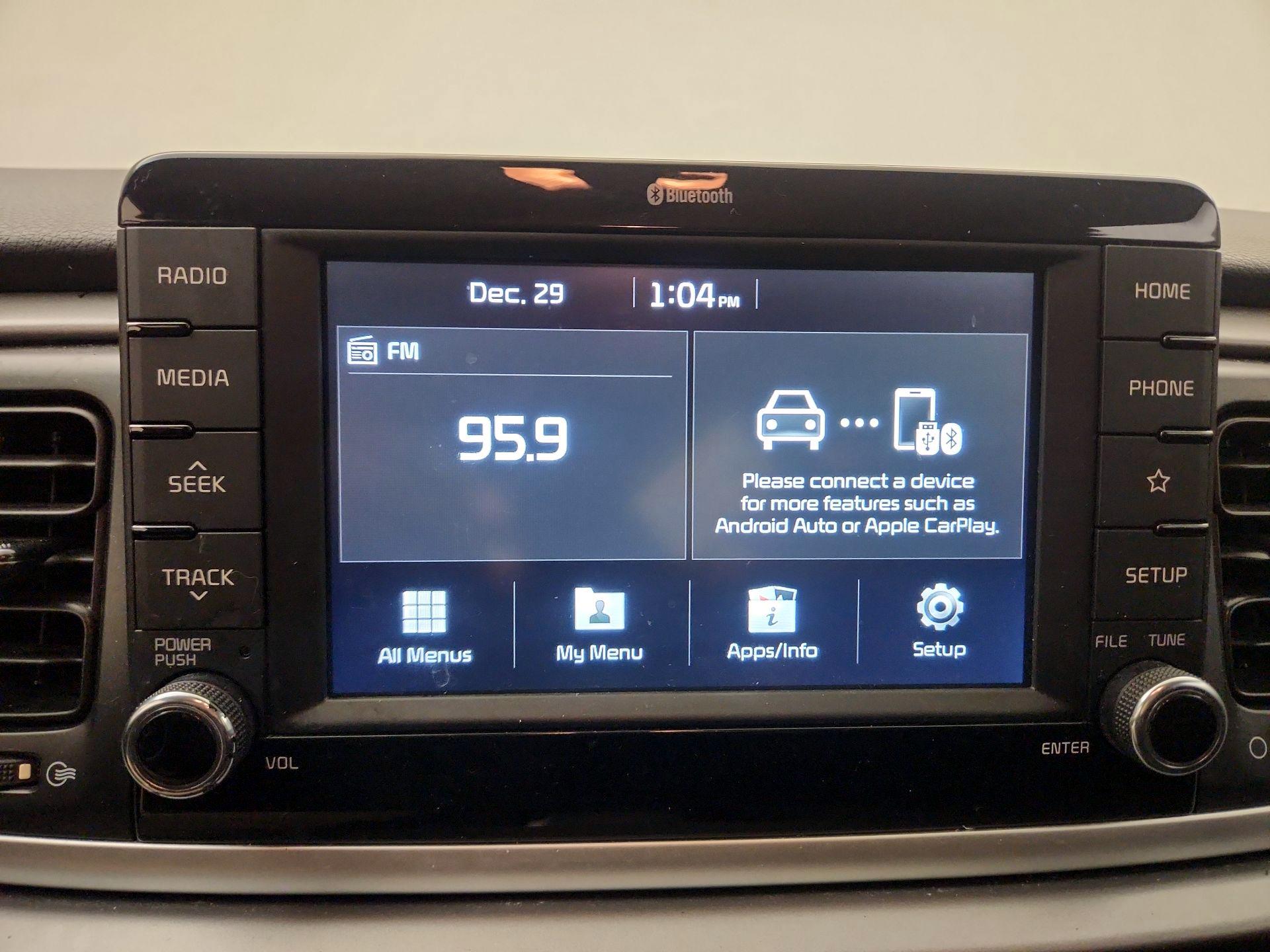 Thumbnail: 2020 Kia Rio - 15