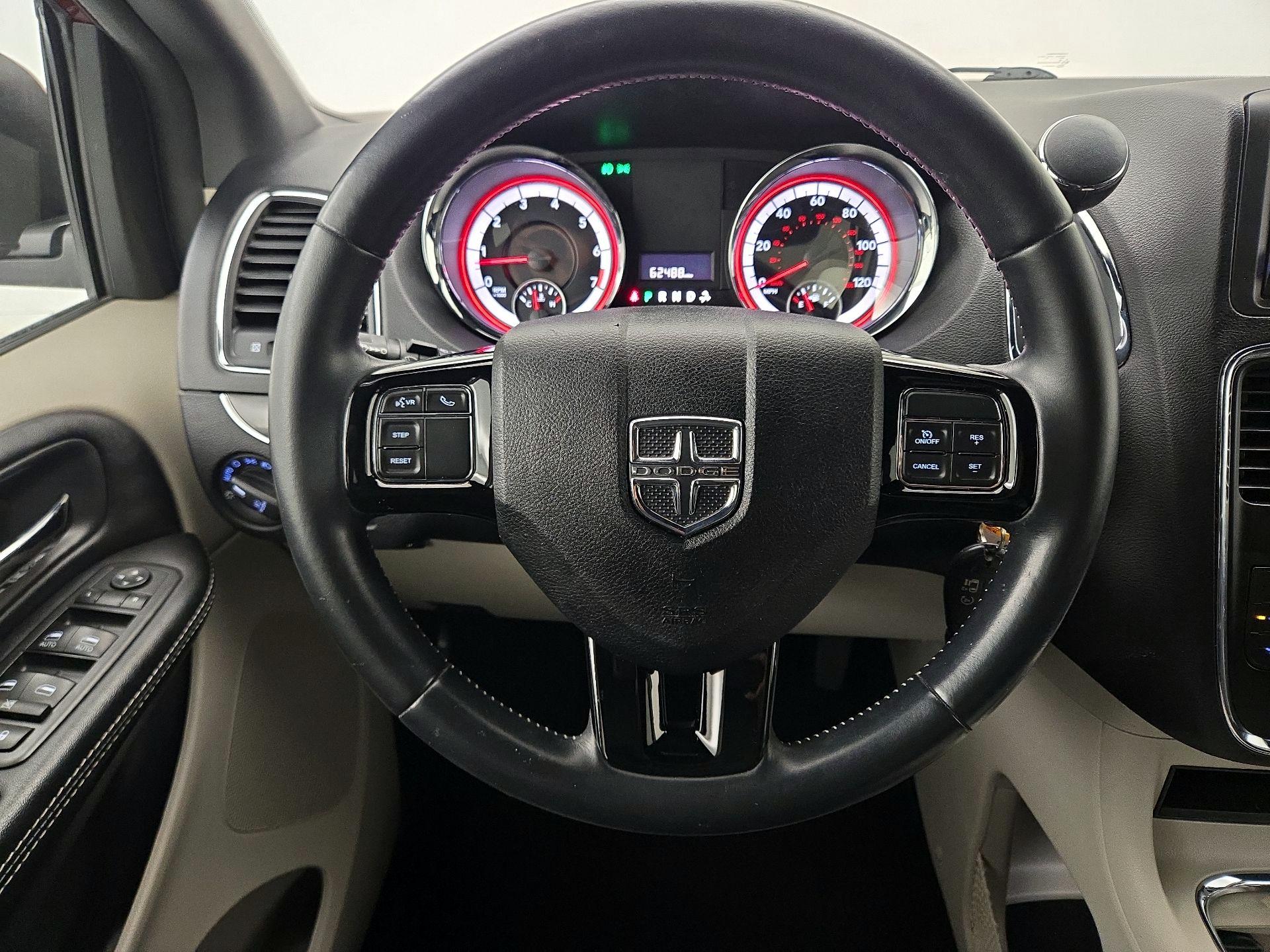 Thumbnail: 2019 Dodge Grand Caravan - 10