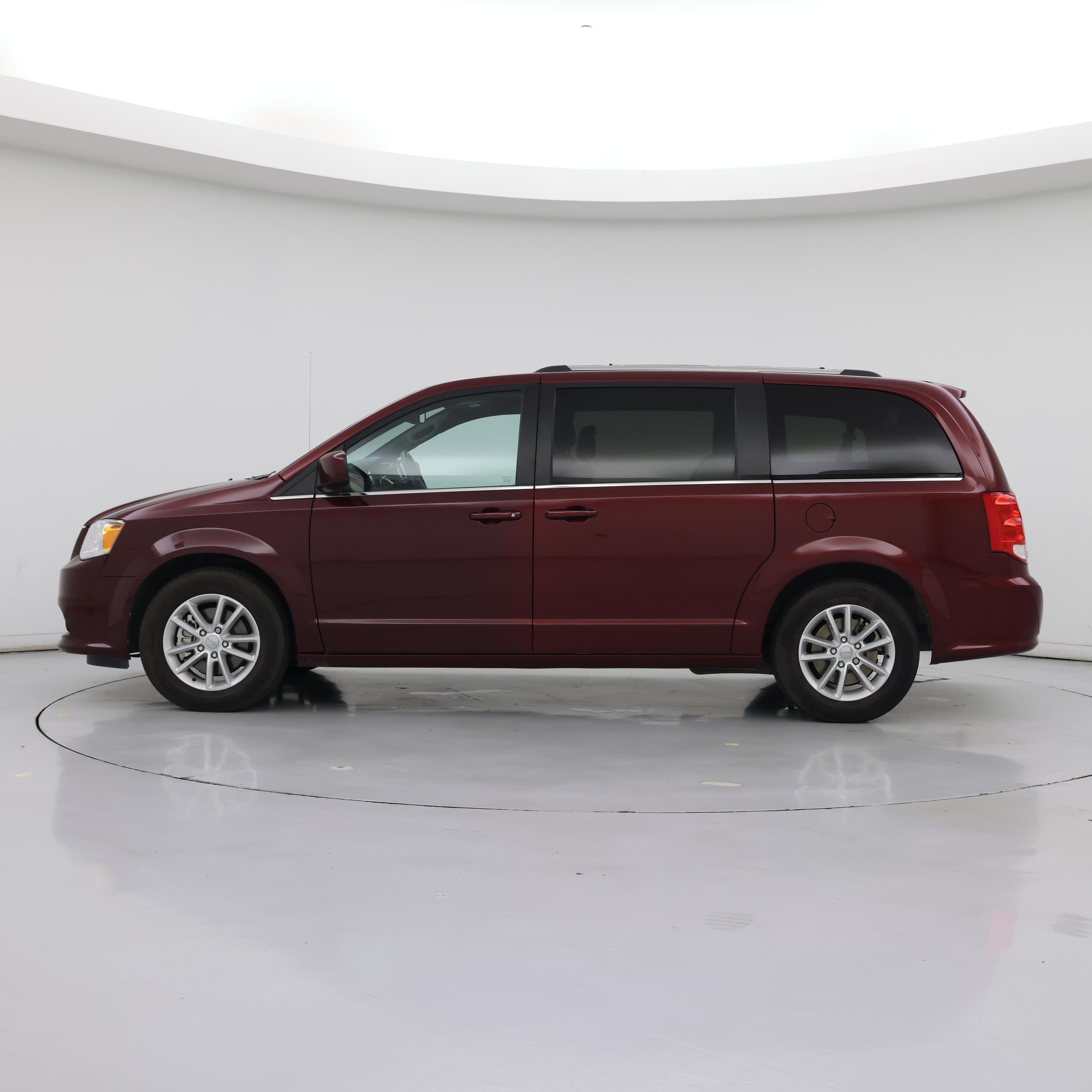 Thumbnail: 2019 Dodge Grand Caravan - 3