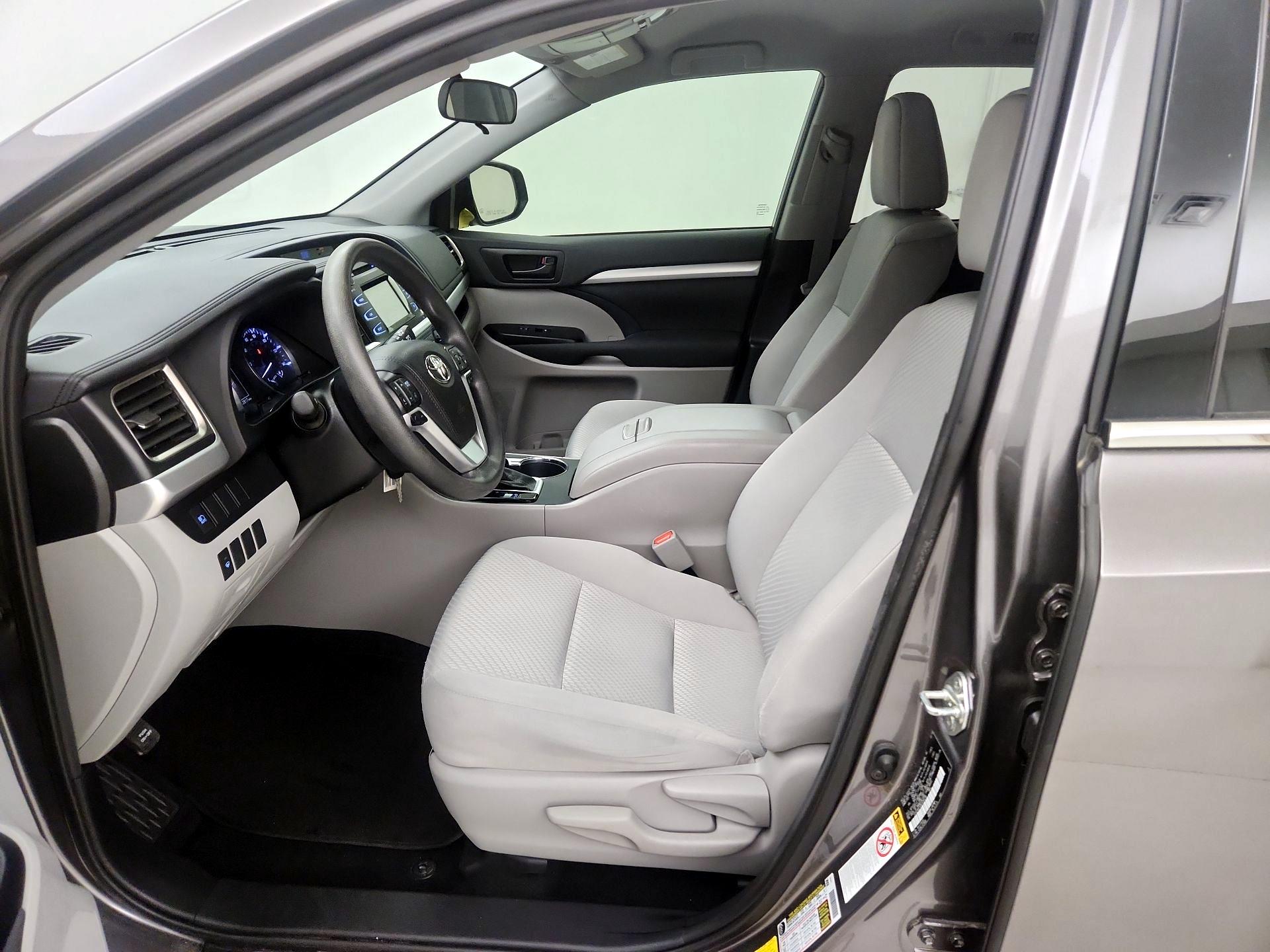 Thumbnail: 2019 Toyota Highlander - 11