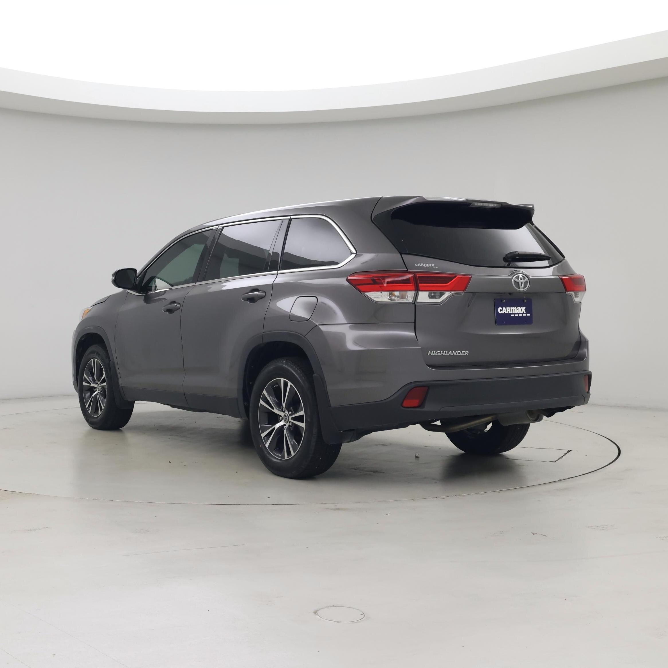 Thumbnail: 2019 Toyota Highlander - 2