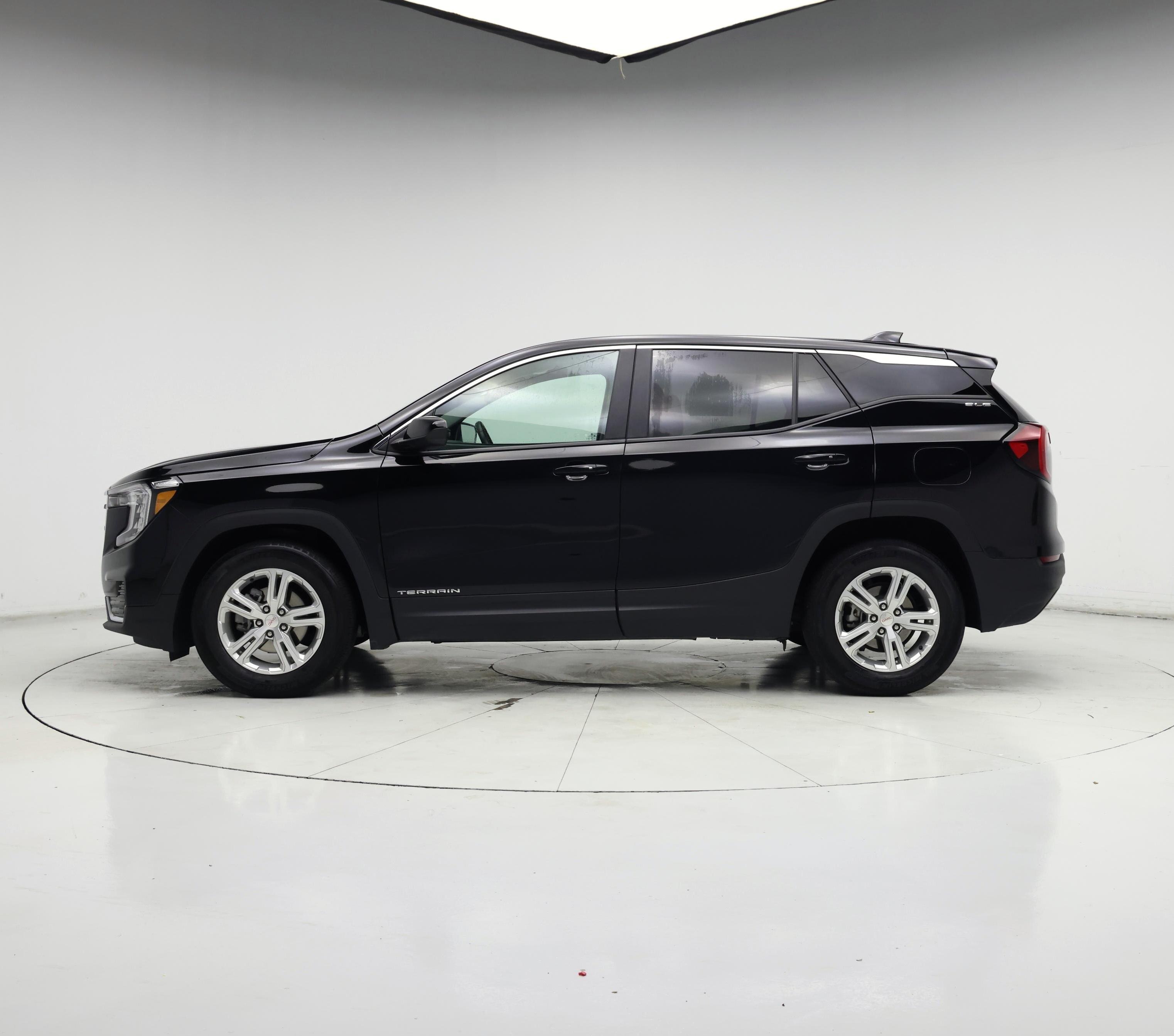 Thumbnail: 2024 GMC Terrain - 3