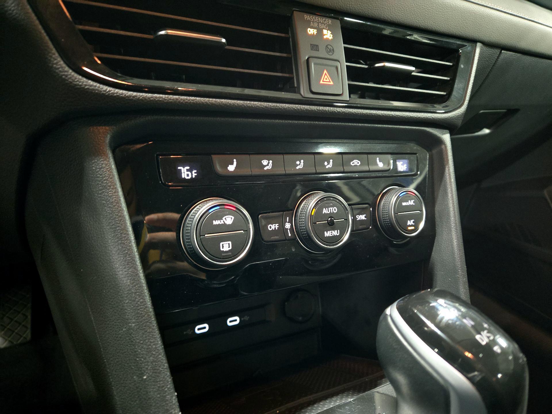 Thumbnail: 2024 Volkswagen Taos - 15