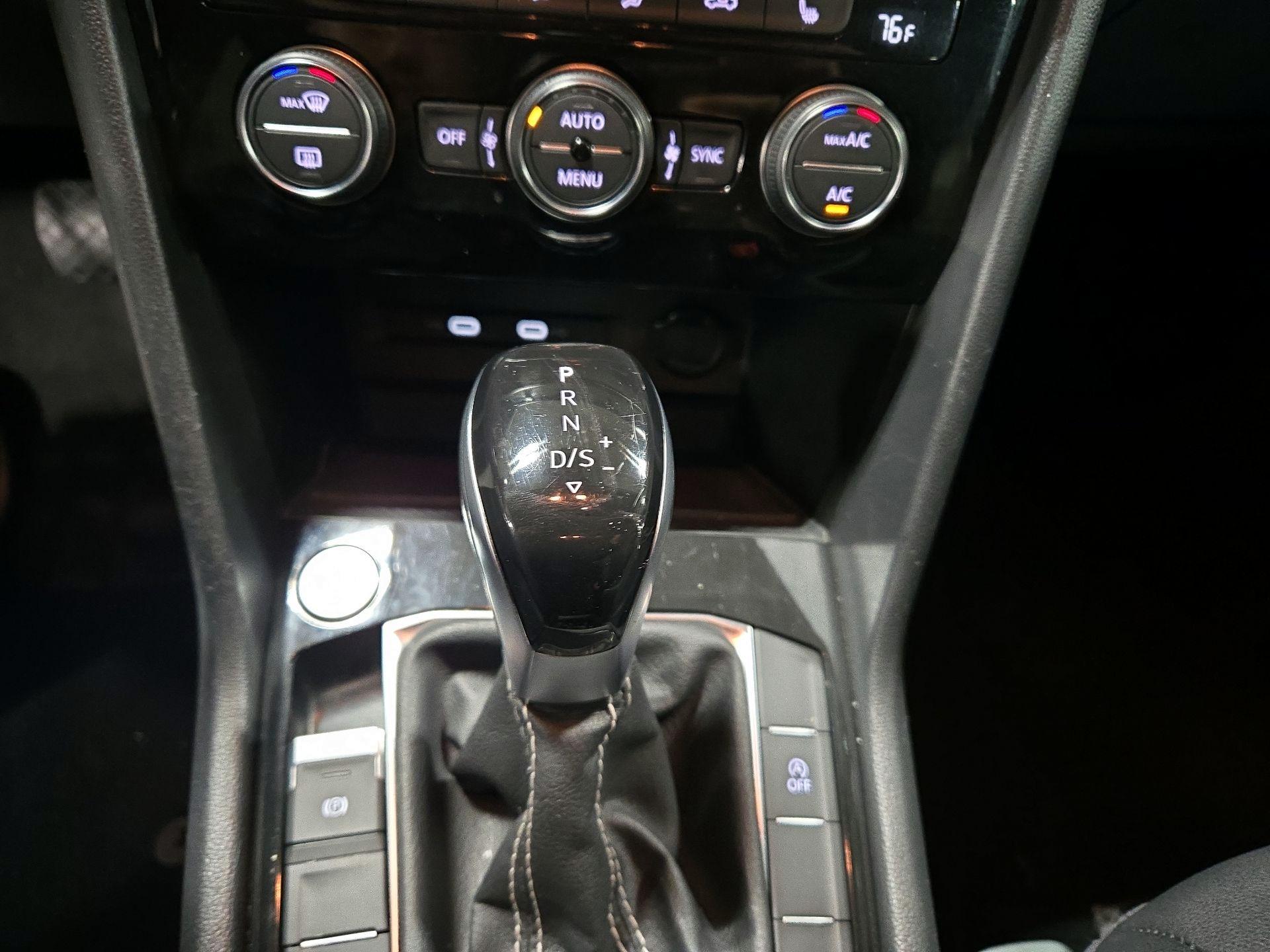 Thumbnail: 2024 Volkswagen Taos - 16