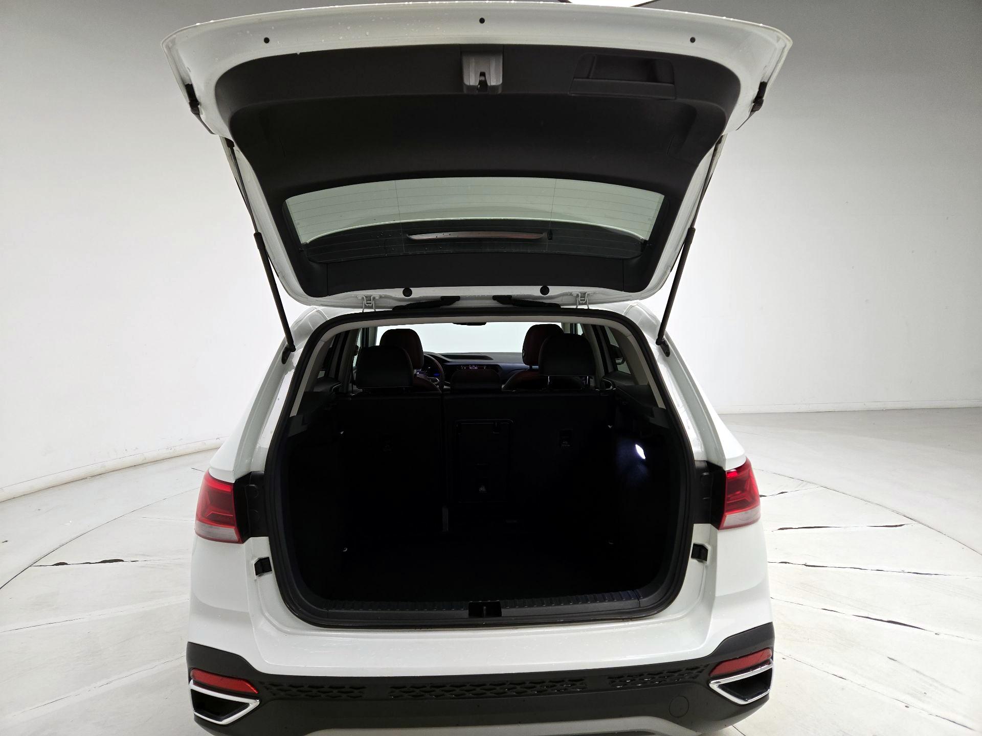 Thumbnail: 2024 Volkswagen Taos - 19