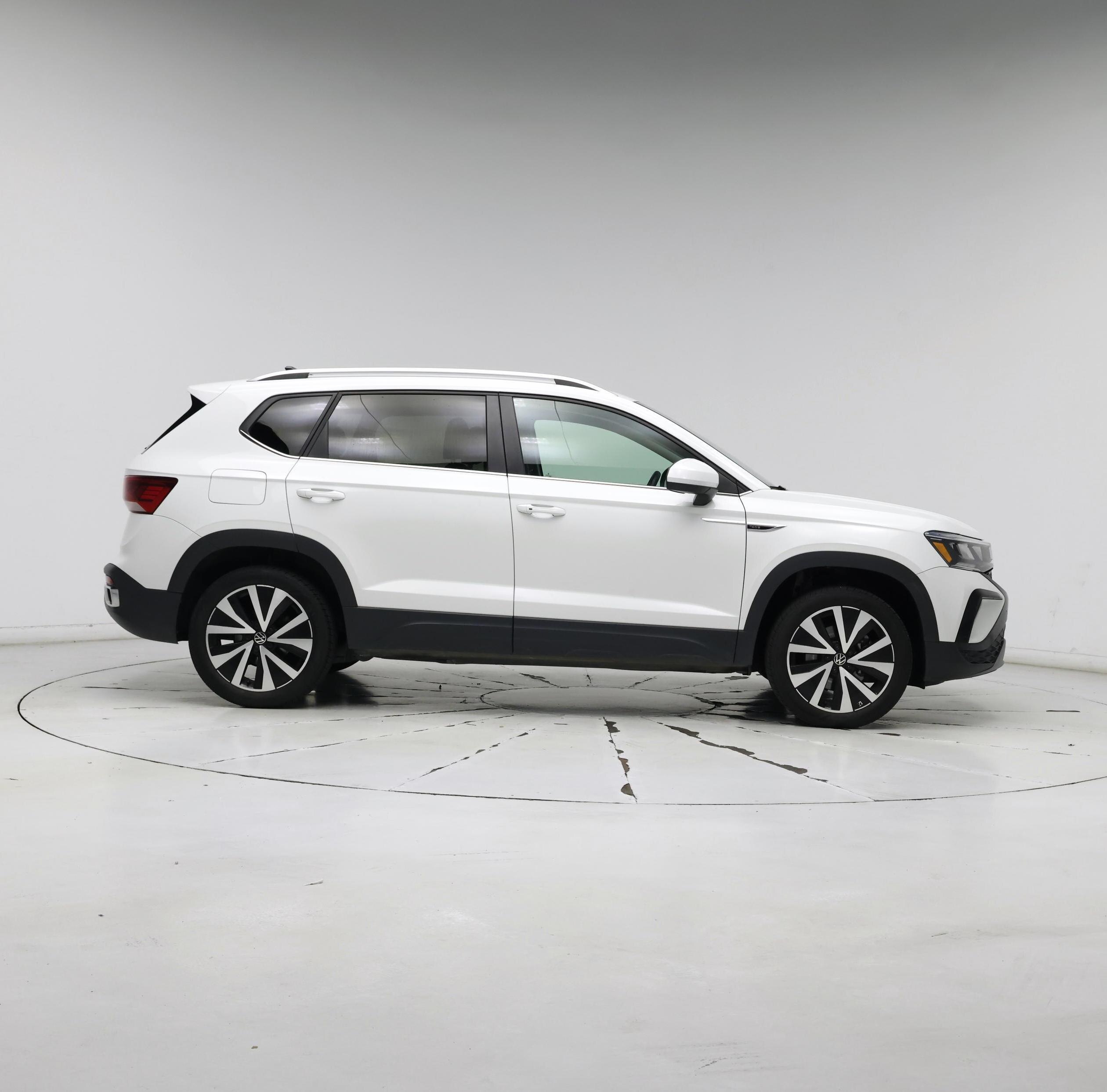 Thumbnail: 2024 Volkswagen Taos - 7