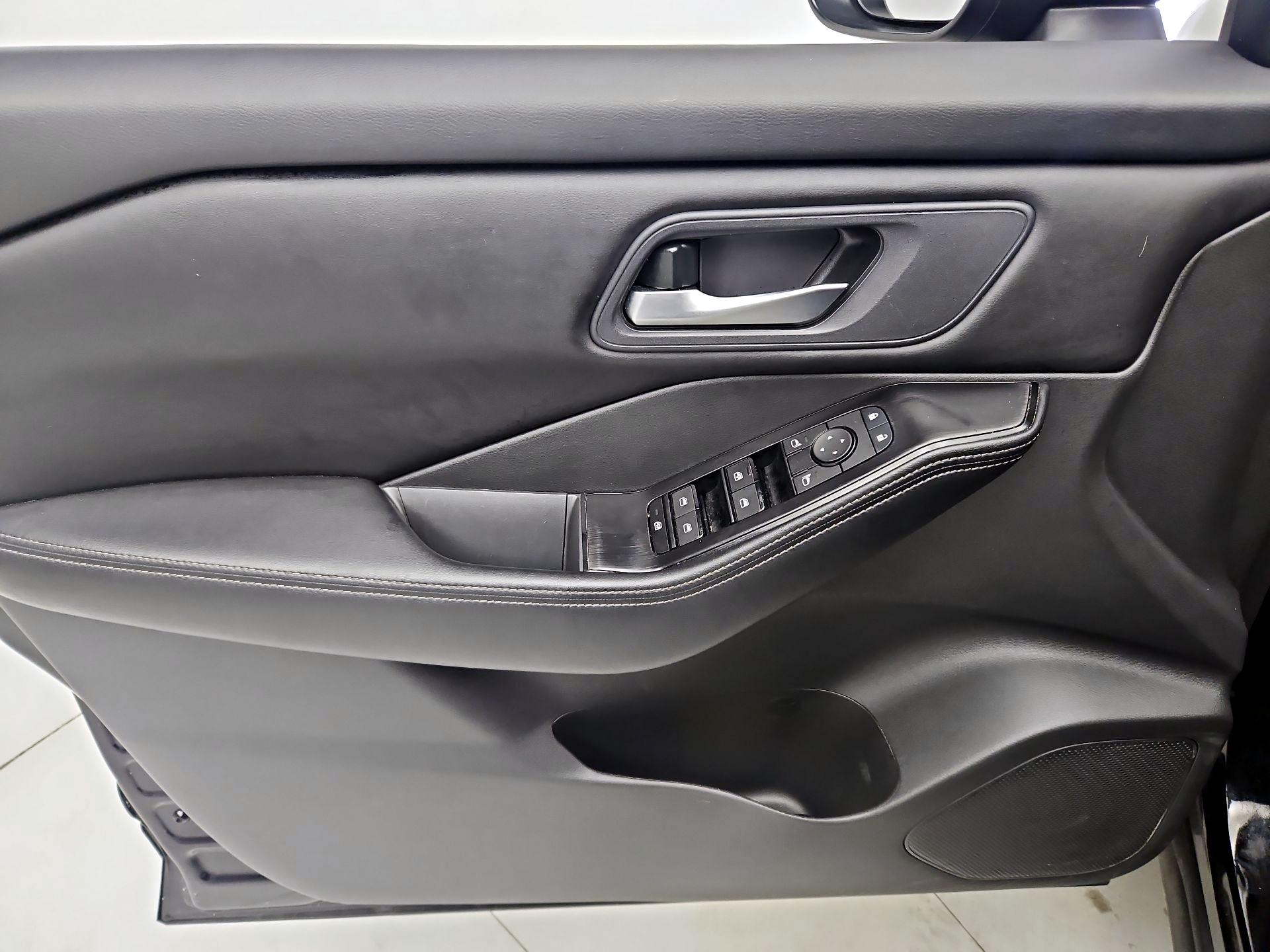 Thumbnail: 2025 Nissan Rogue - 12