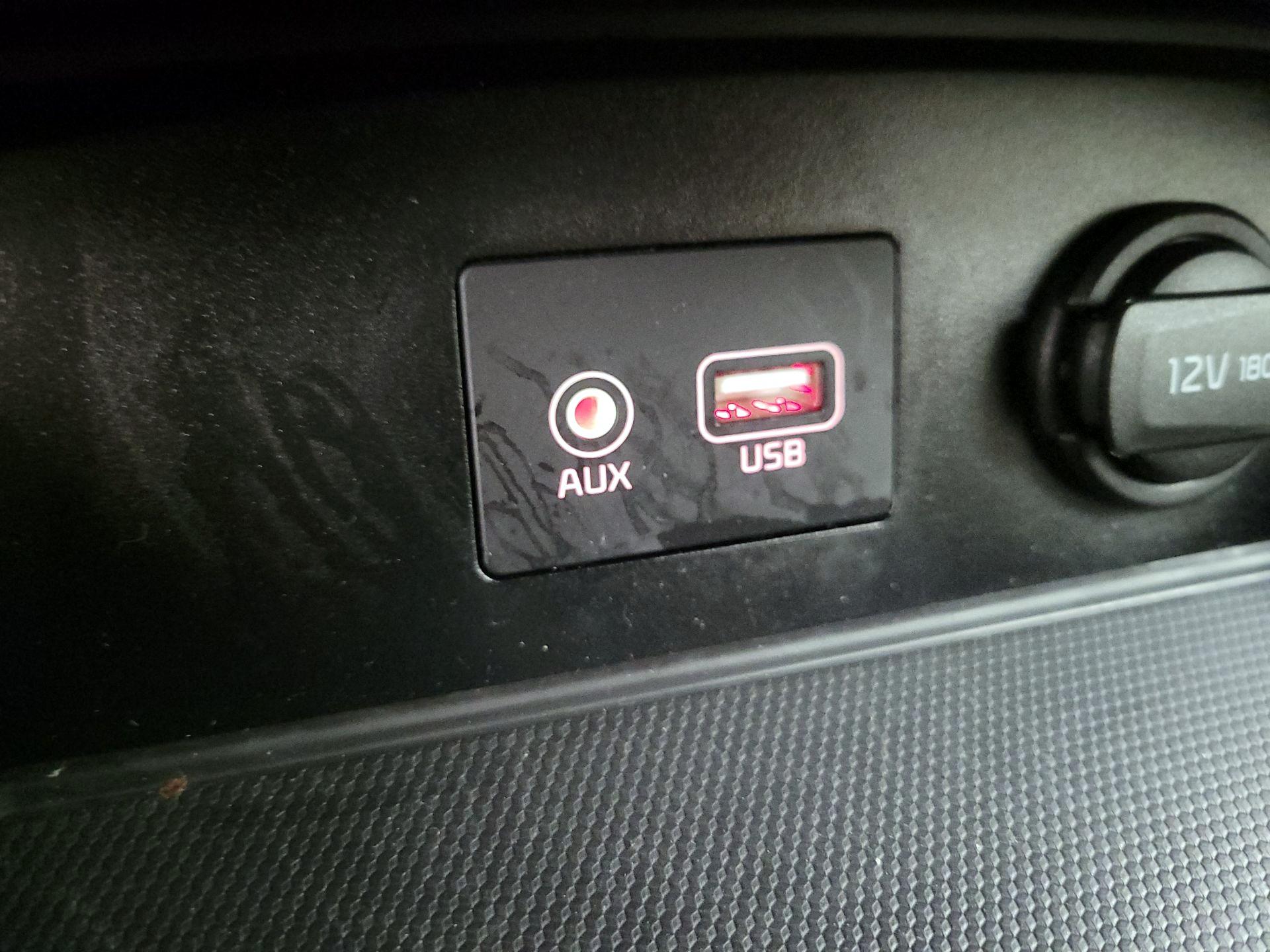 Thumbnail: 2021 Kia Sedona - 18