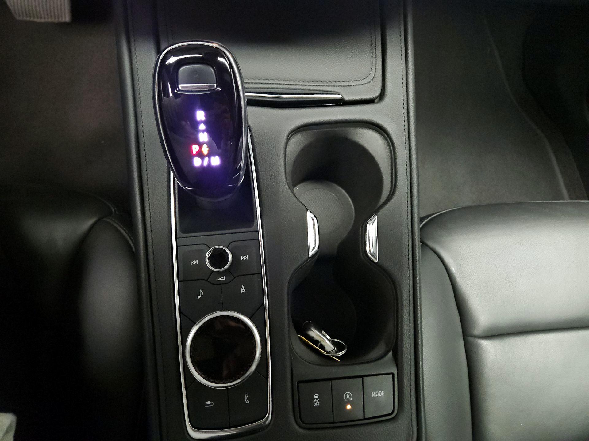 Thumbnail: 2023 Cadillac XT4 - 18