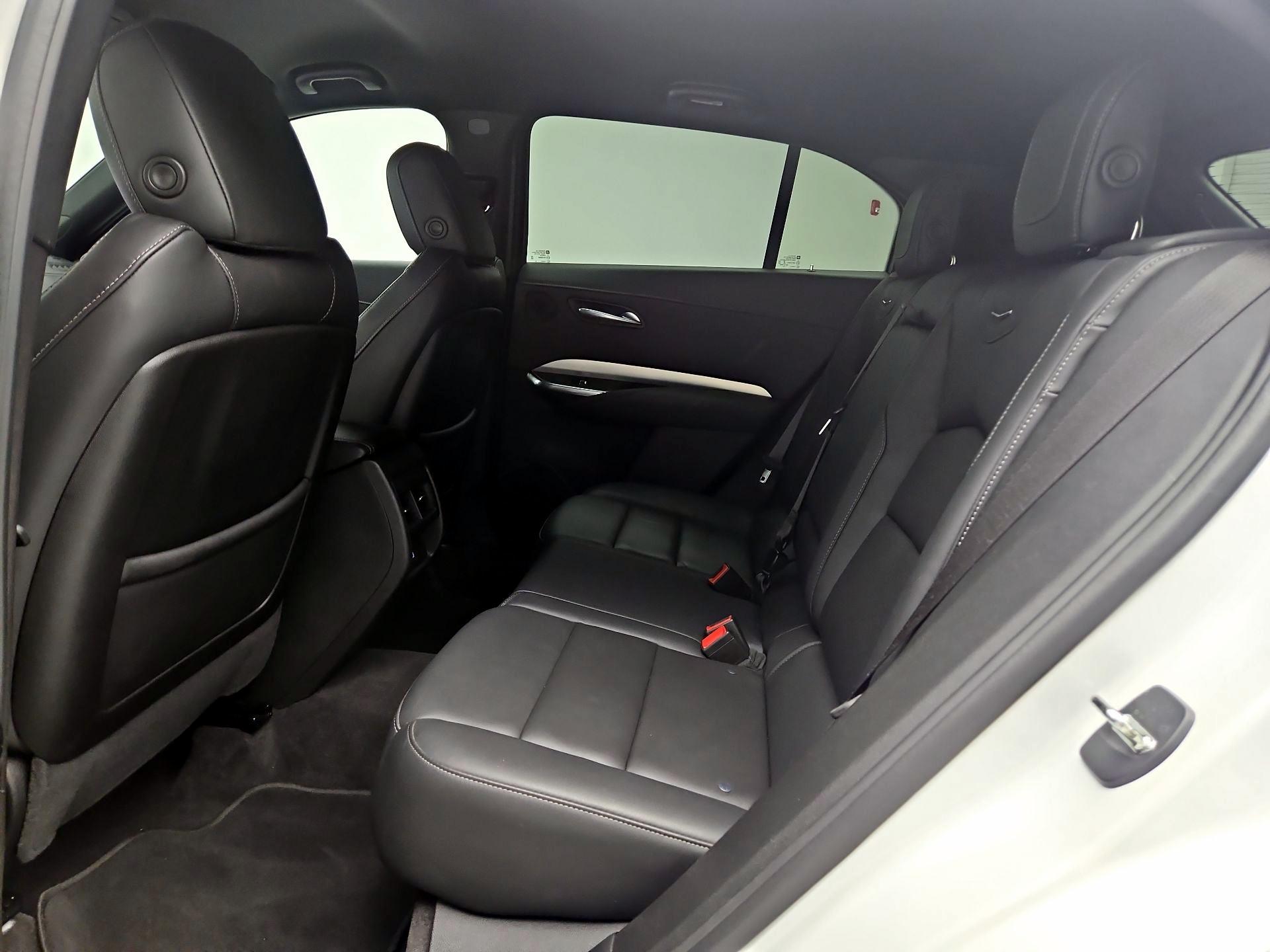 Thumbnail: 2023 Cadillac XT4 - 20