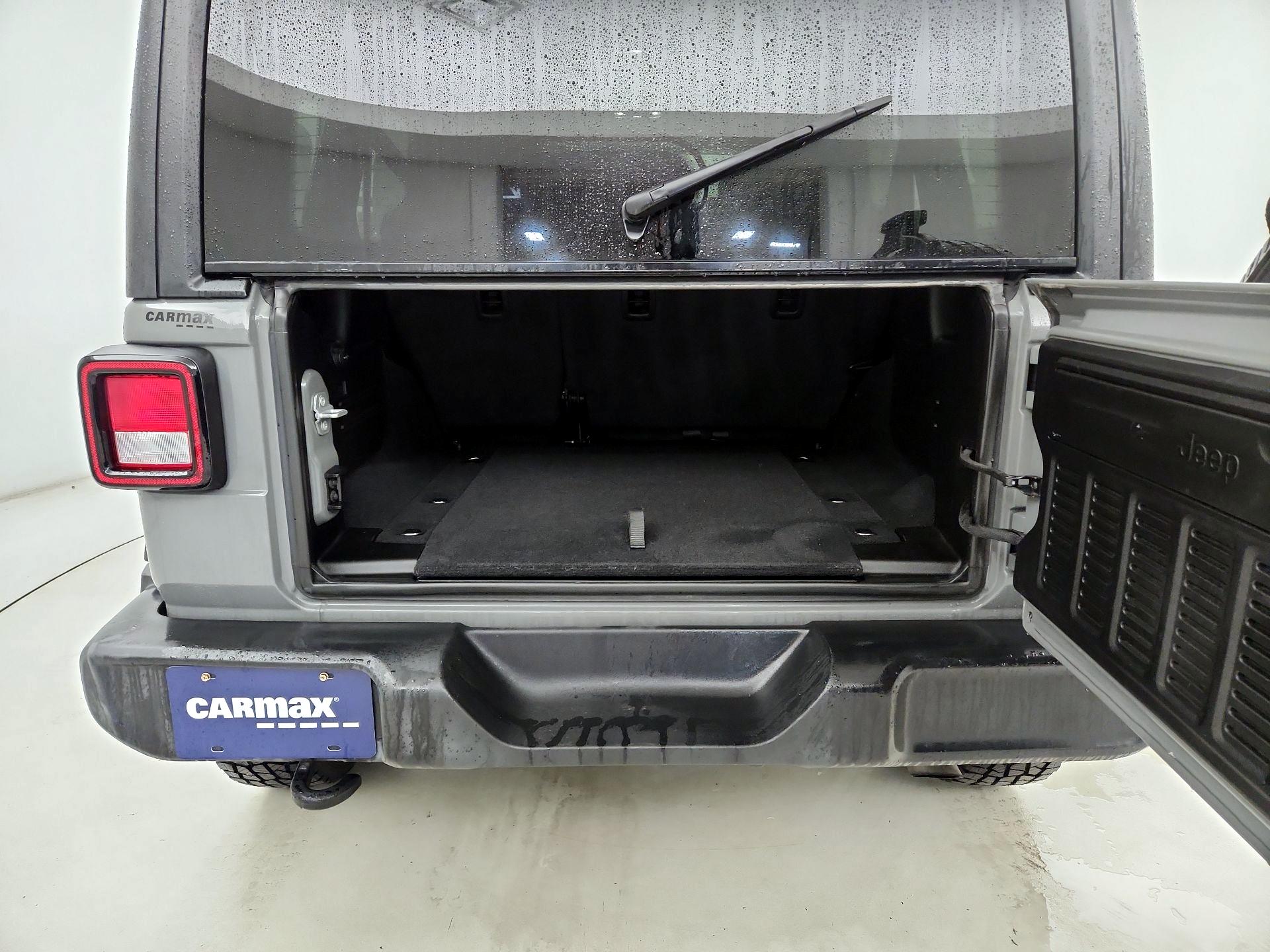 Thumbnail: 2020 Jeep Wrangler - 16