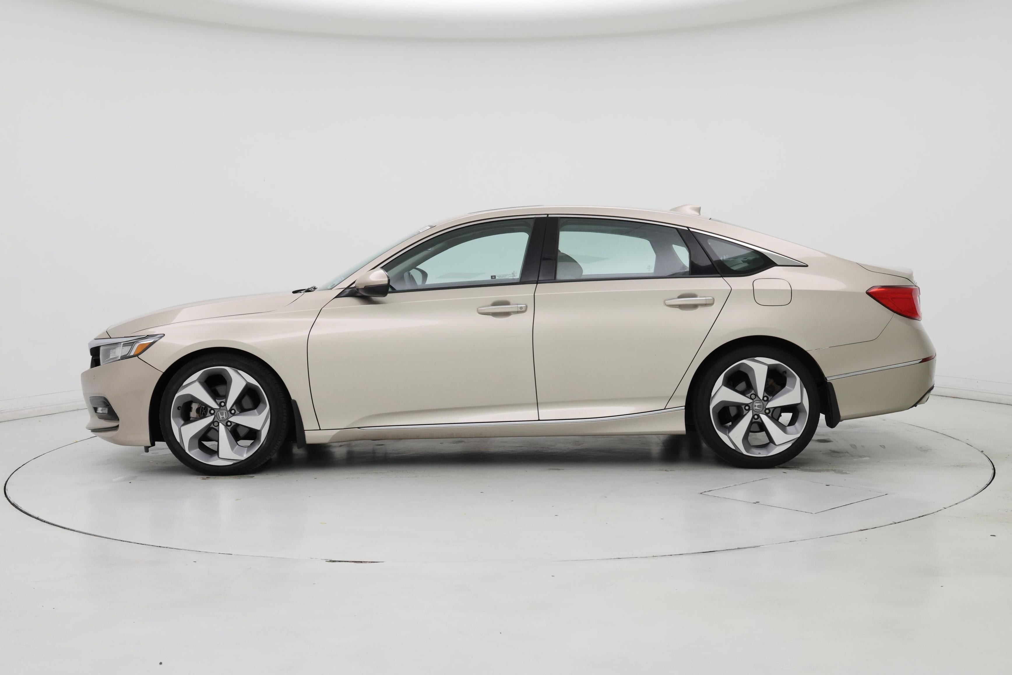 Thumbnail: 2018 Honda Accord - 3