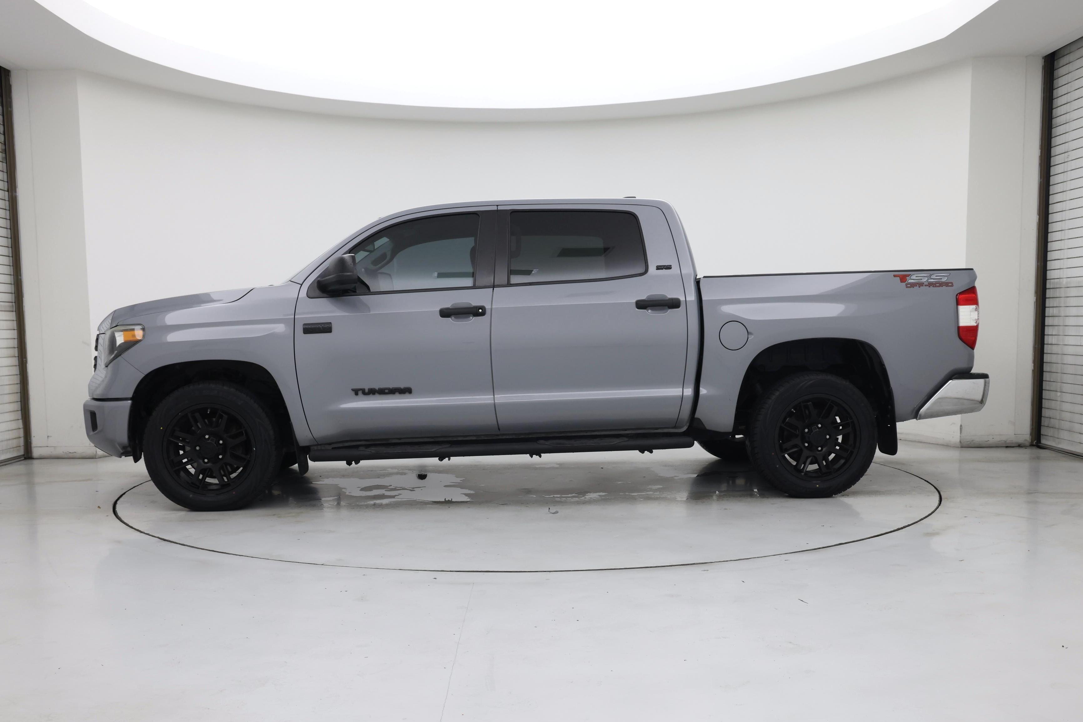 Thumbnail: 2021 Toyota Tundra - 3